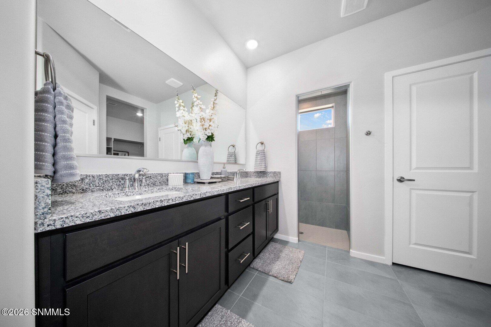 7548 Sierra Este Place Property Photo 11