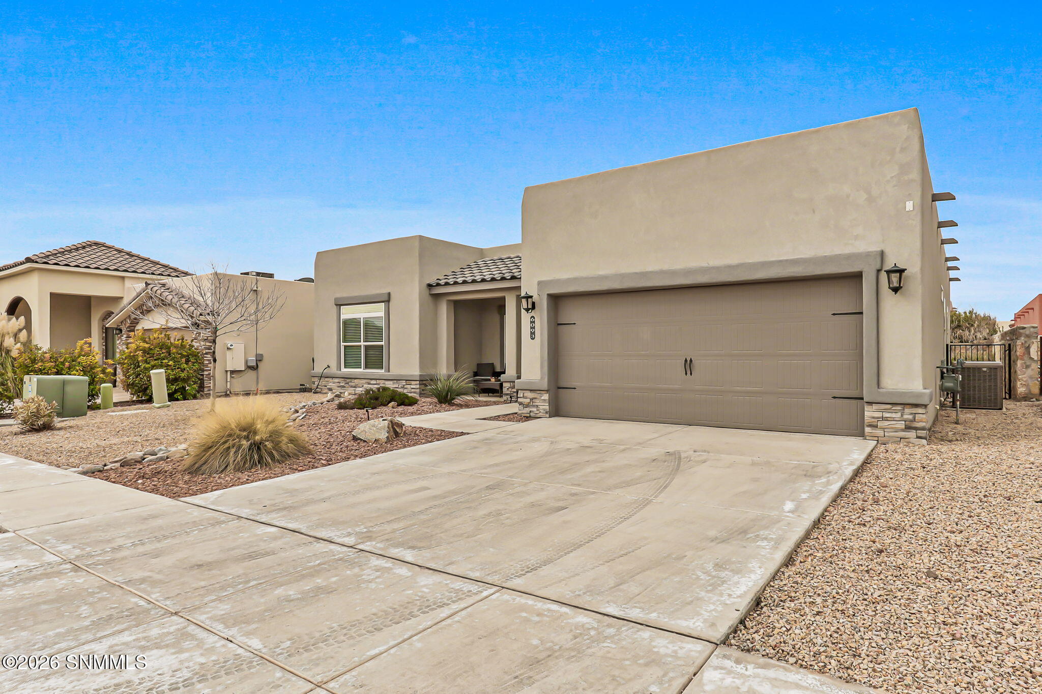 6093 Arosa Street Property Photo 37