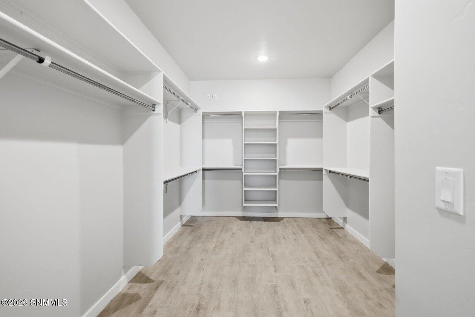 6055 Green Ridge Drive Property Photo 11