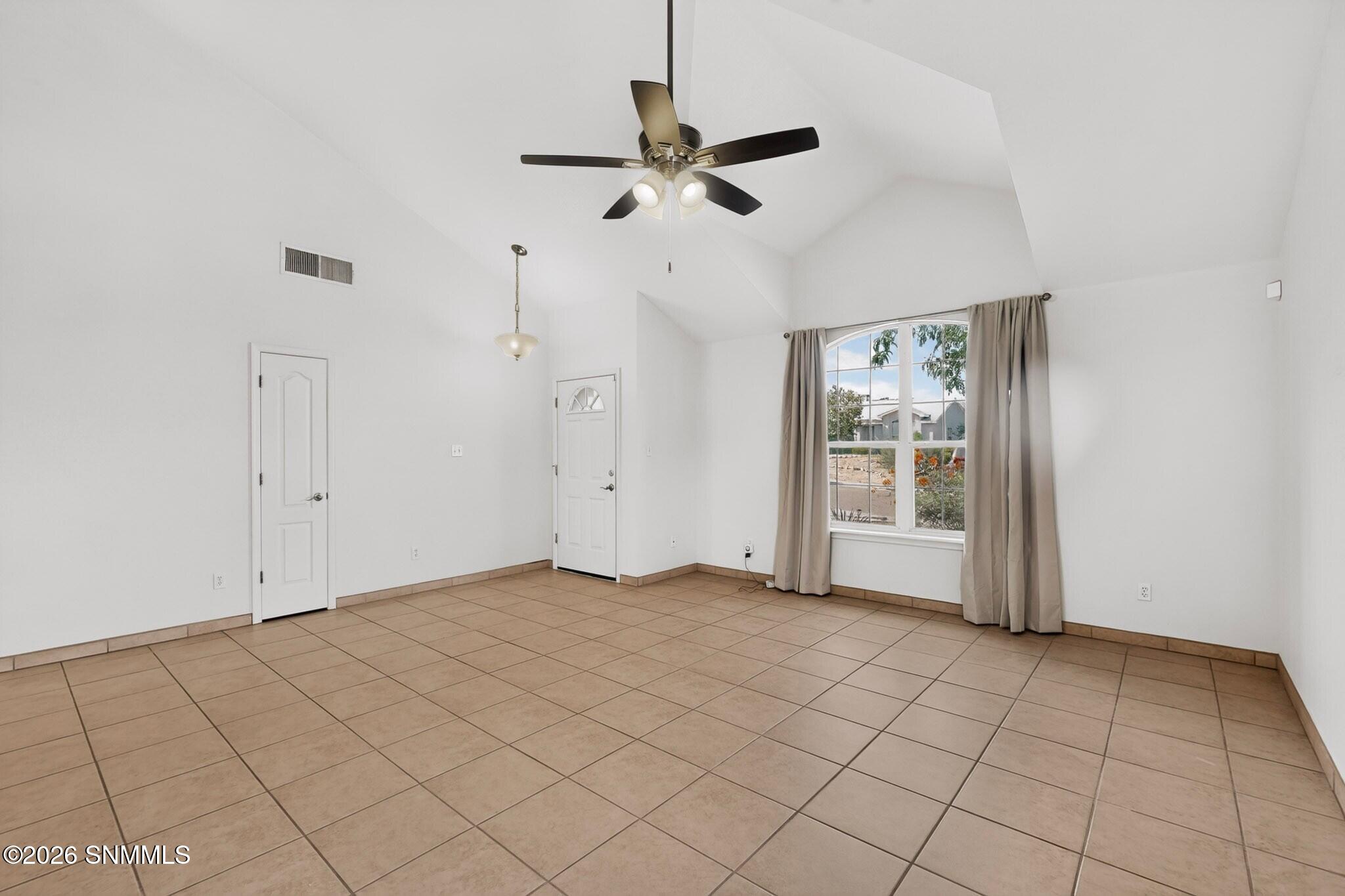 753 Scenic View Drive Property Photo 4