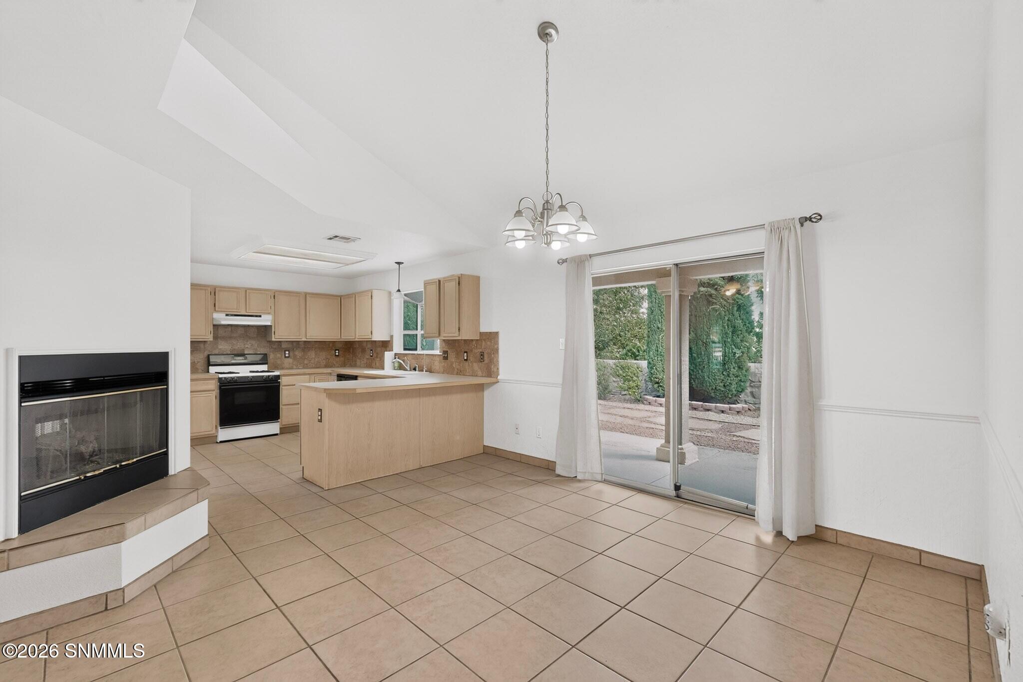 753 Scenic View Drive Property Photo 5