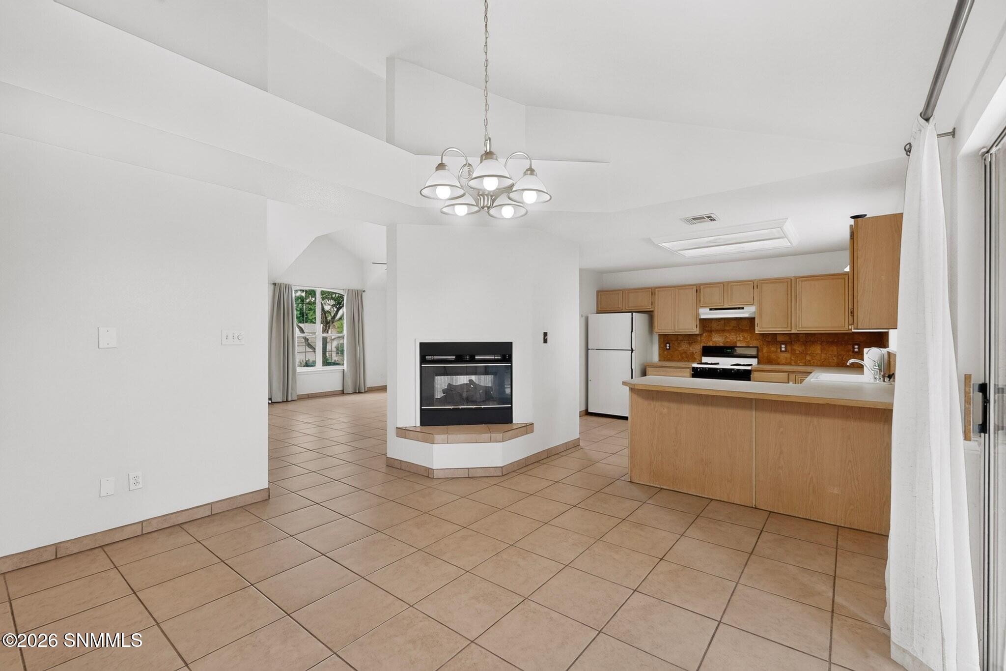 753 Scenic View Drive Property Photo 9