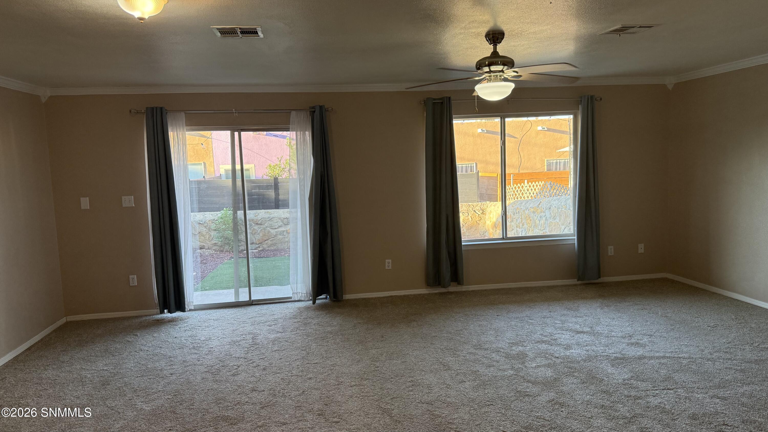 3870 Thurston Court Property Photo 6