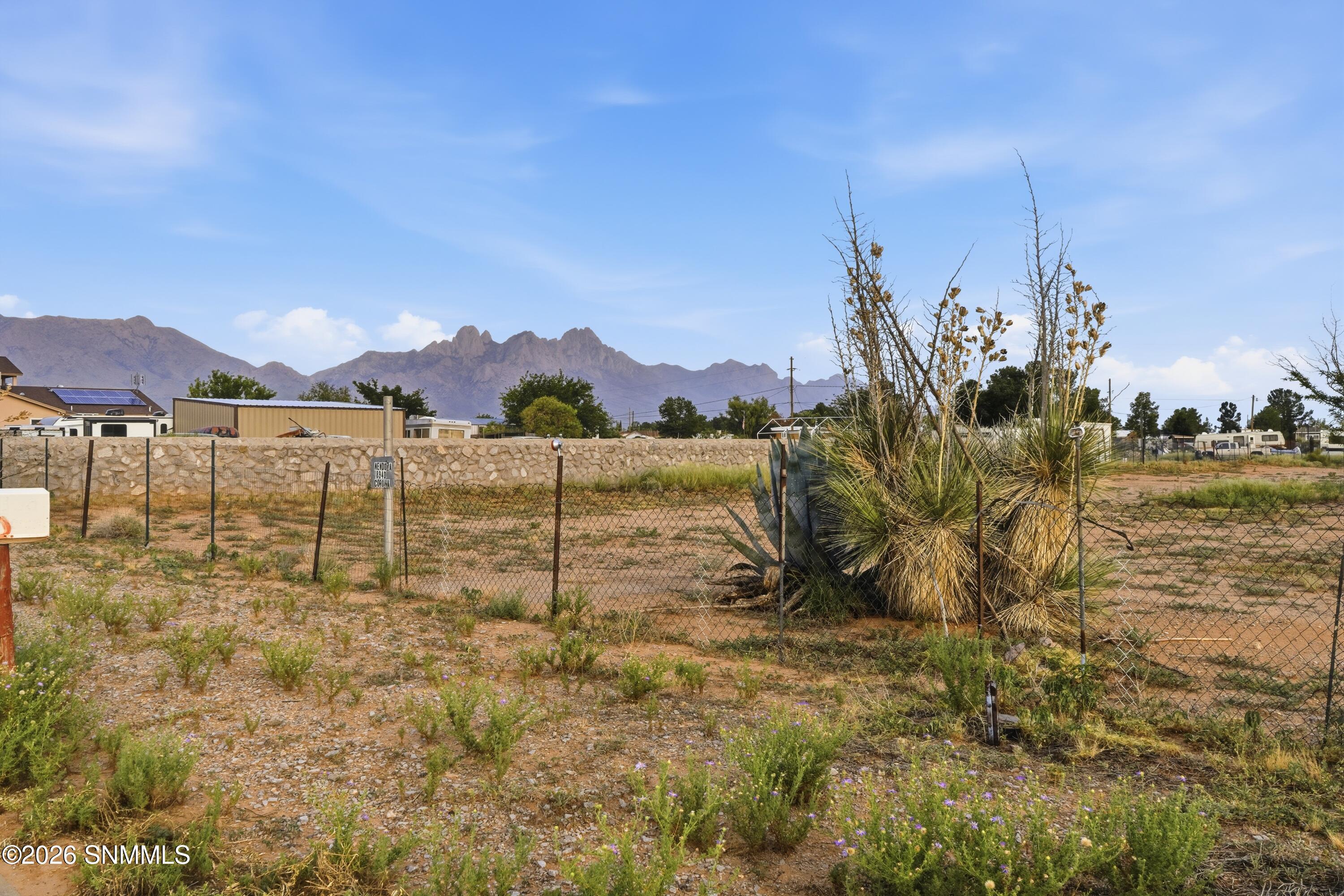 8940 Corona Road Property Photo 6