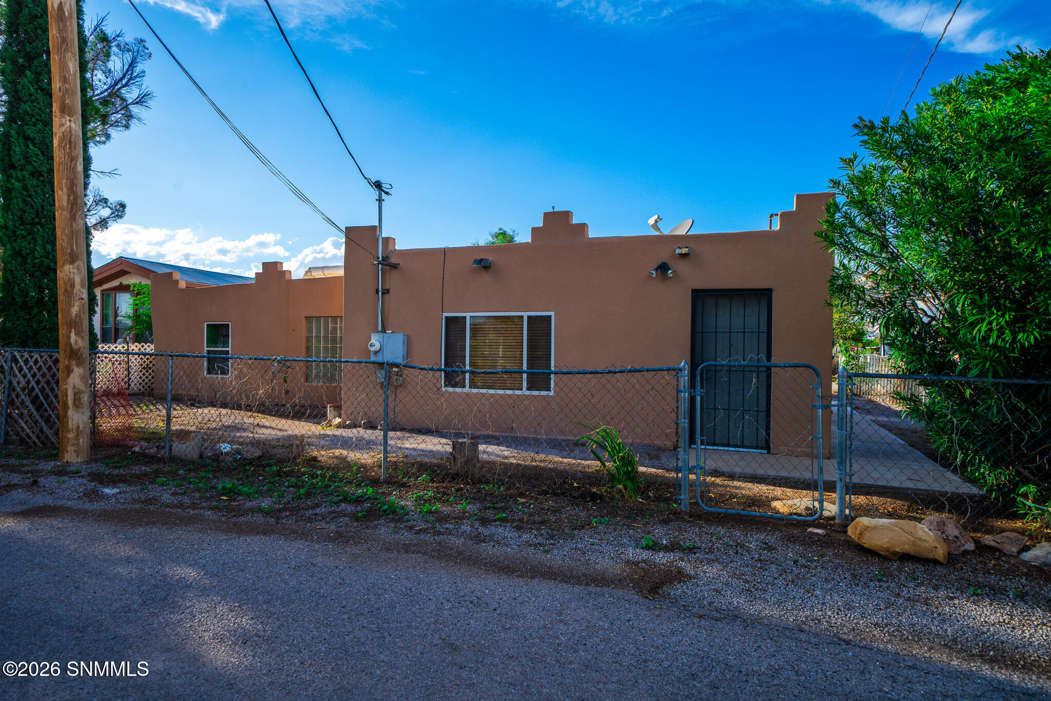 204 W Chopes Street Property Photo 1