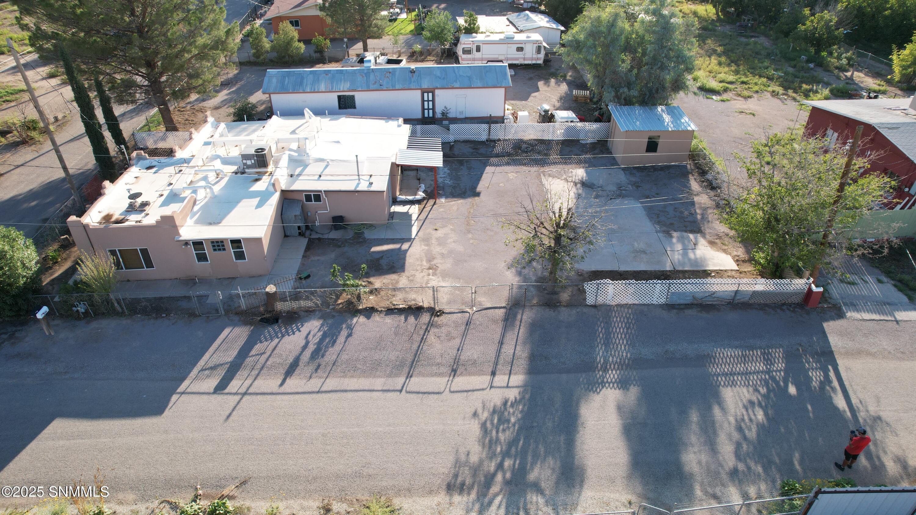 204 W Chopes Street Property Photo 25