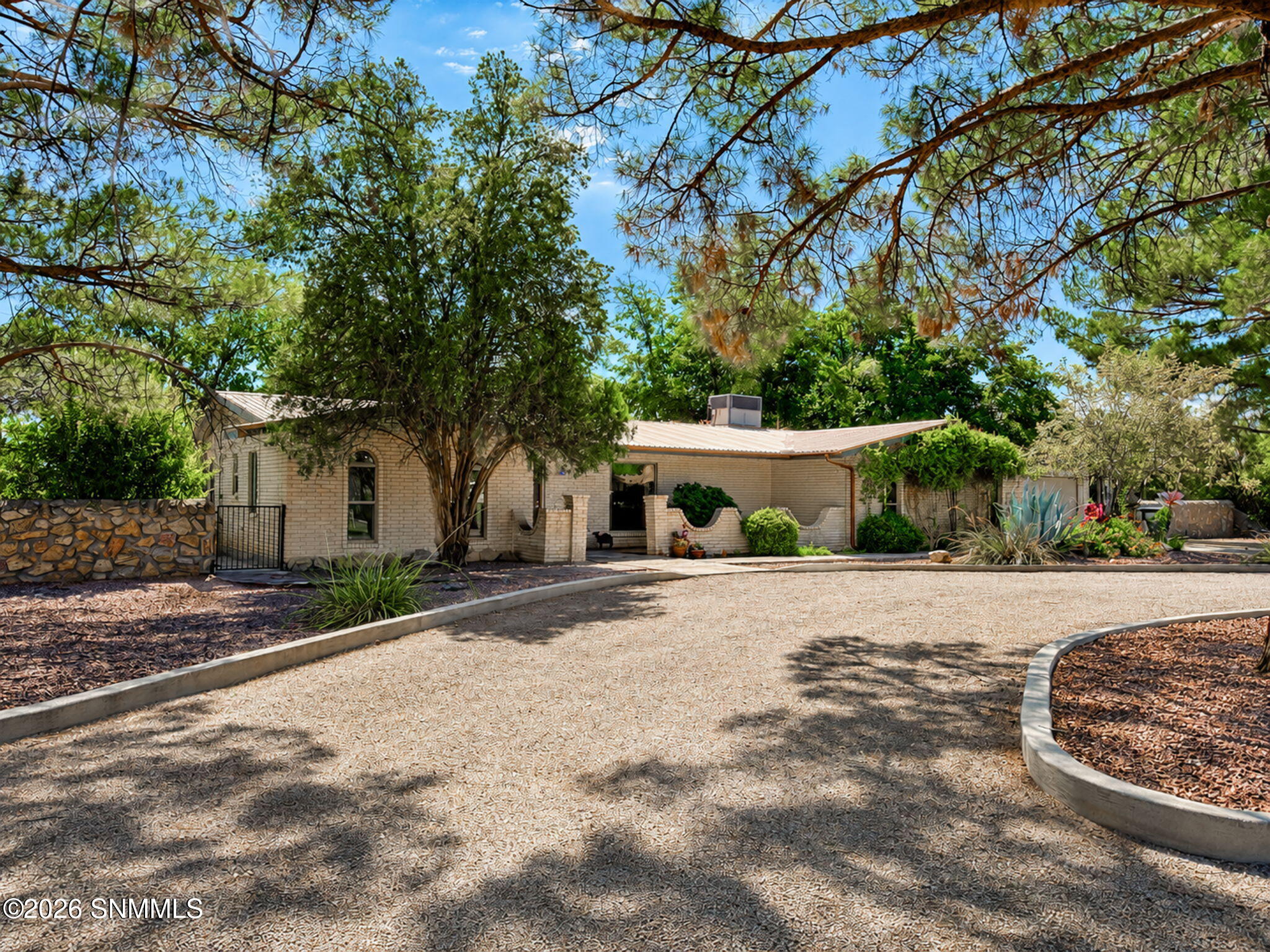 2517 Calle De Vista Property Photo 1