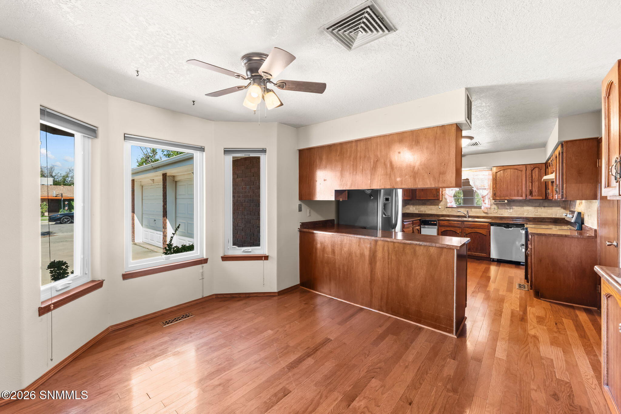 1950 Rosedale Drive Property Photo 9