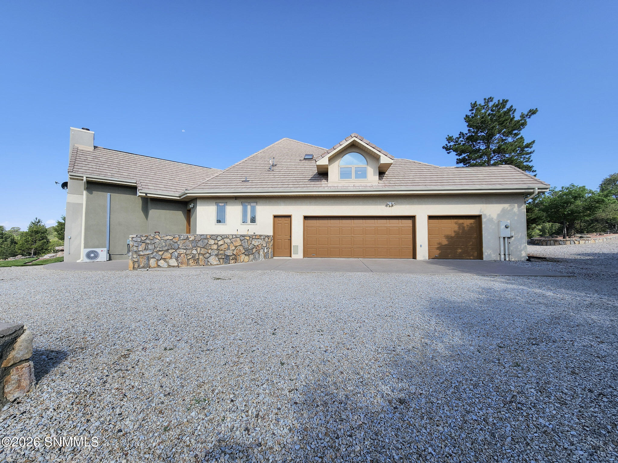 10 Oxbow Drive Property Photo 6