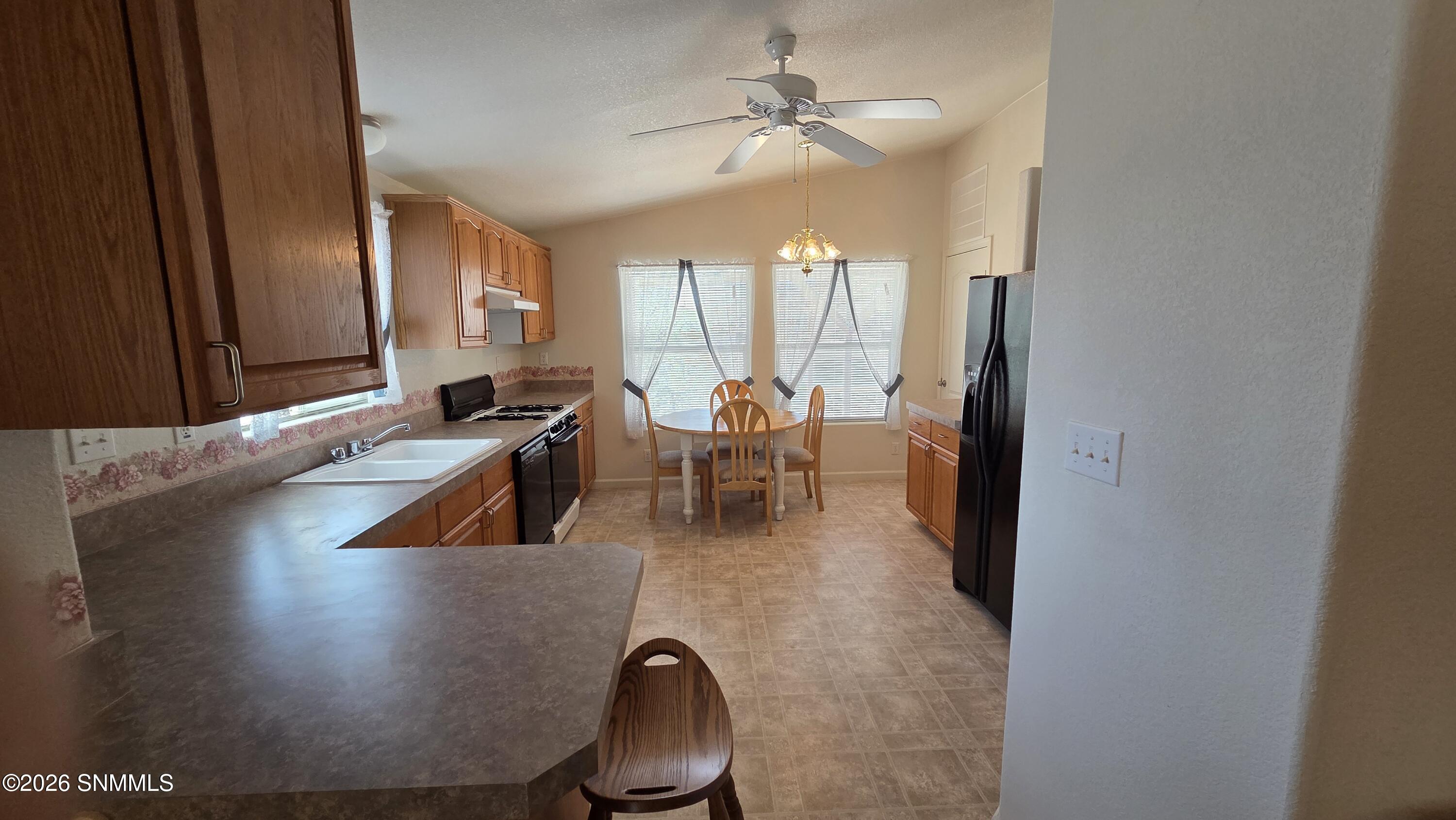 425 Morgan Property Photo 7