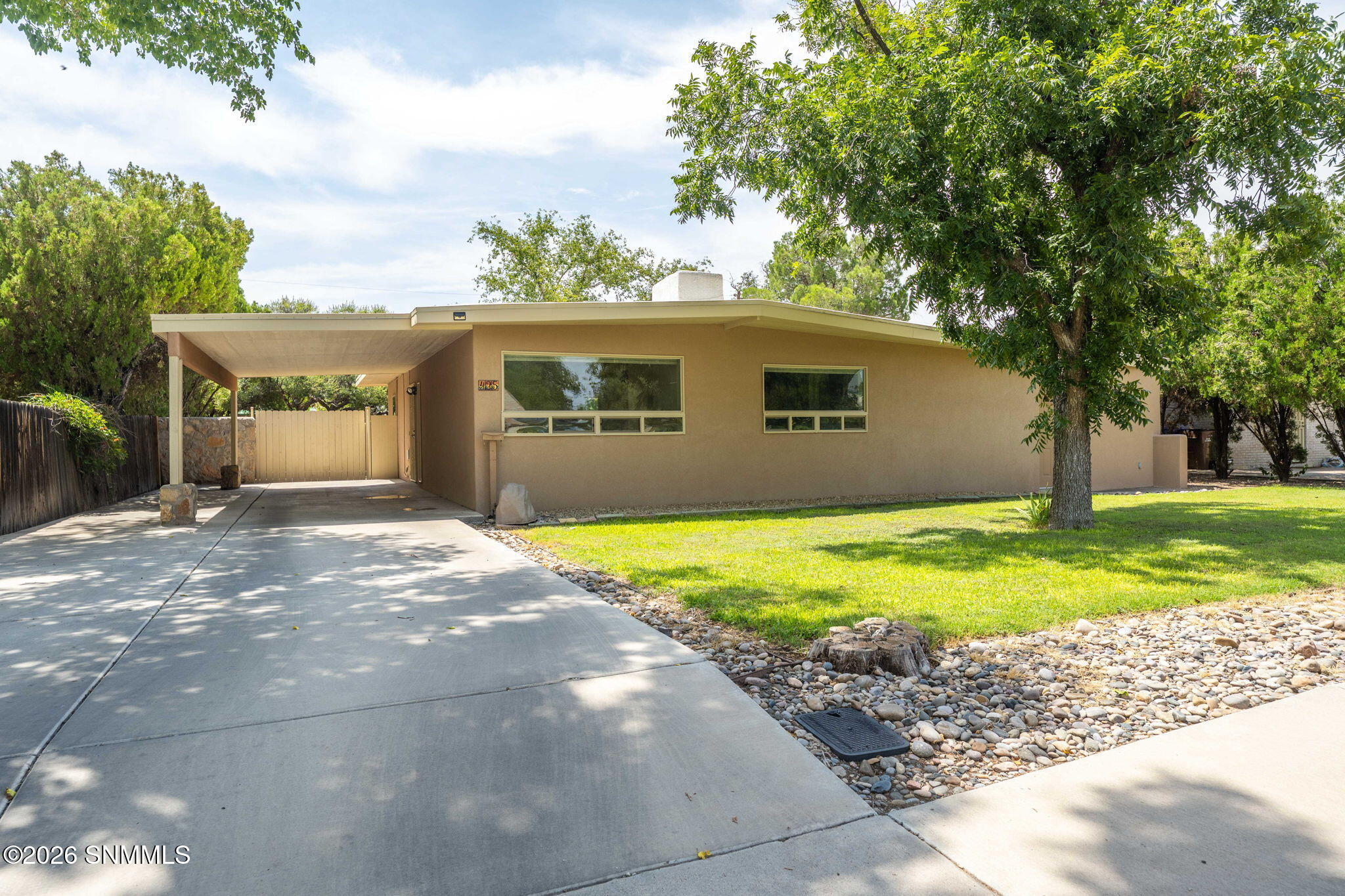 425 Palmer Road Property Photo 1