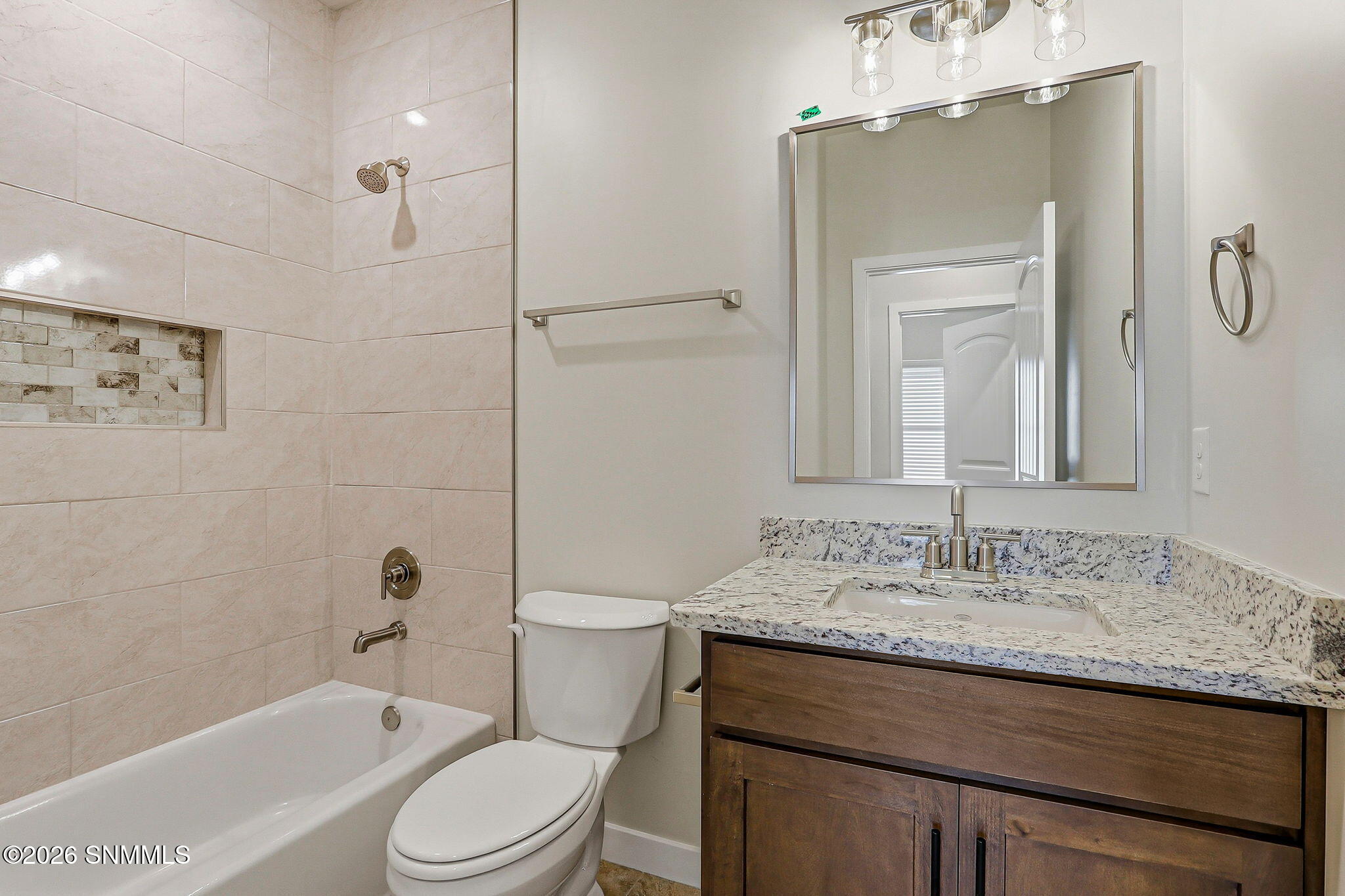 2037 Meteor Street Property Photo 4