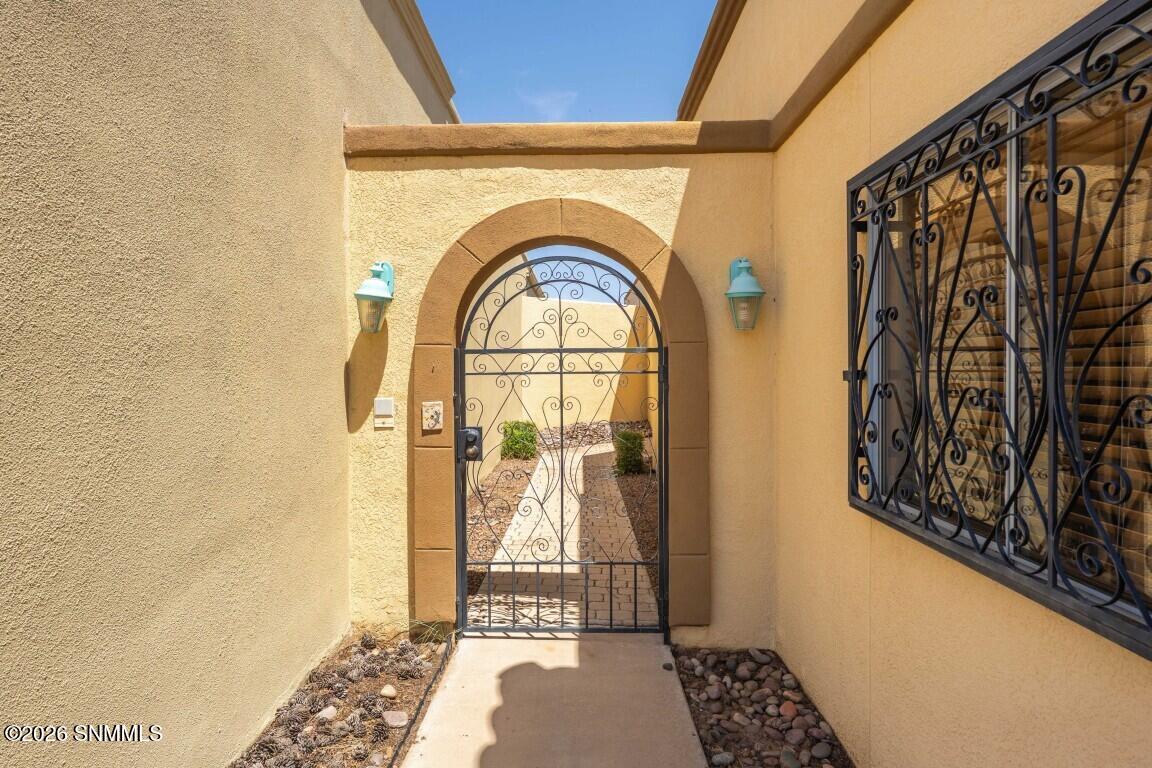 6704 Camino Blanco Property Photo 5