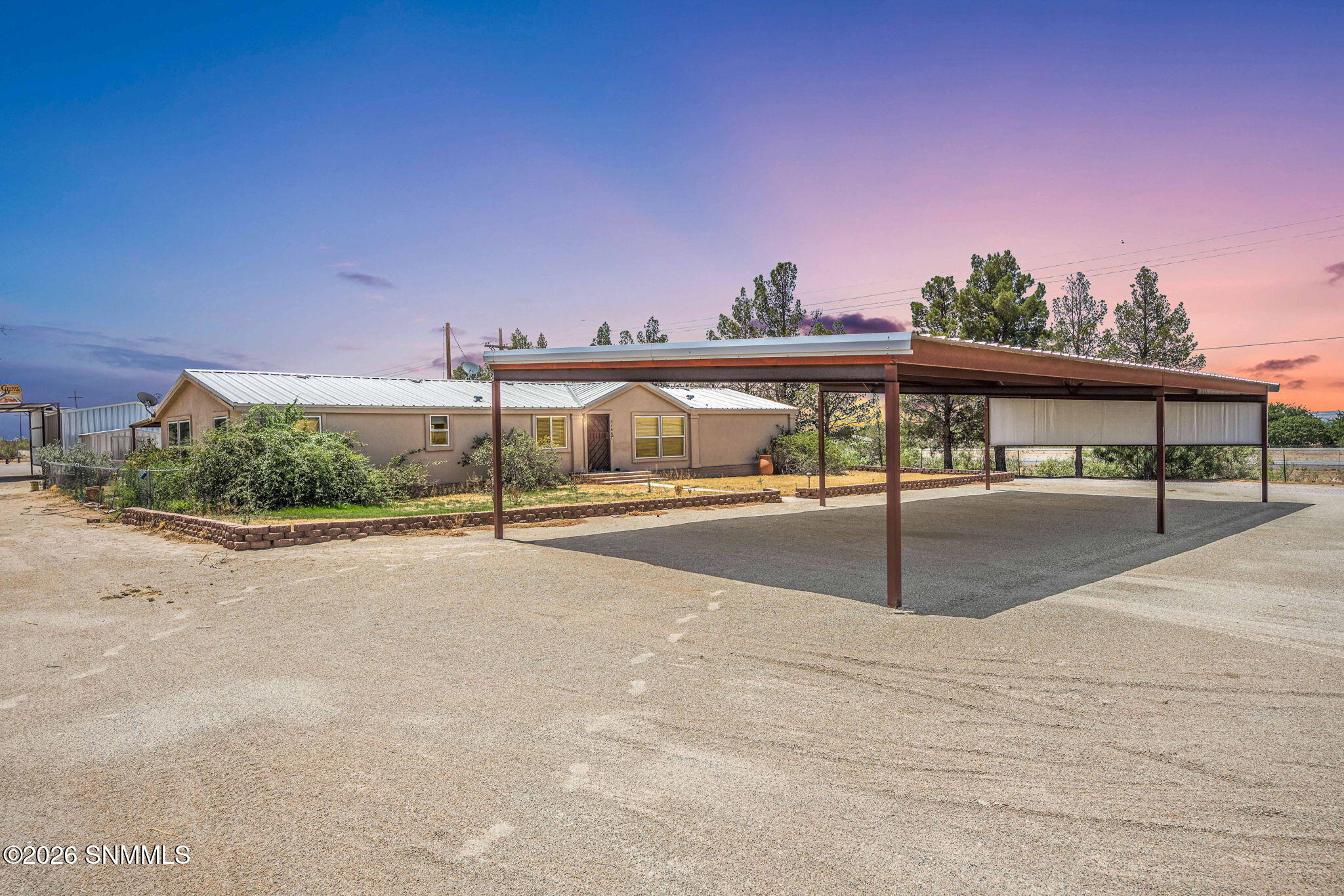 5155 Del Rey Boulevard Property Photo 1