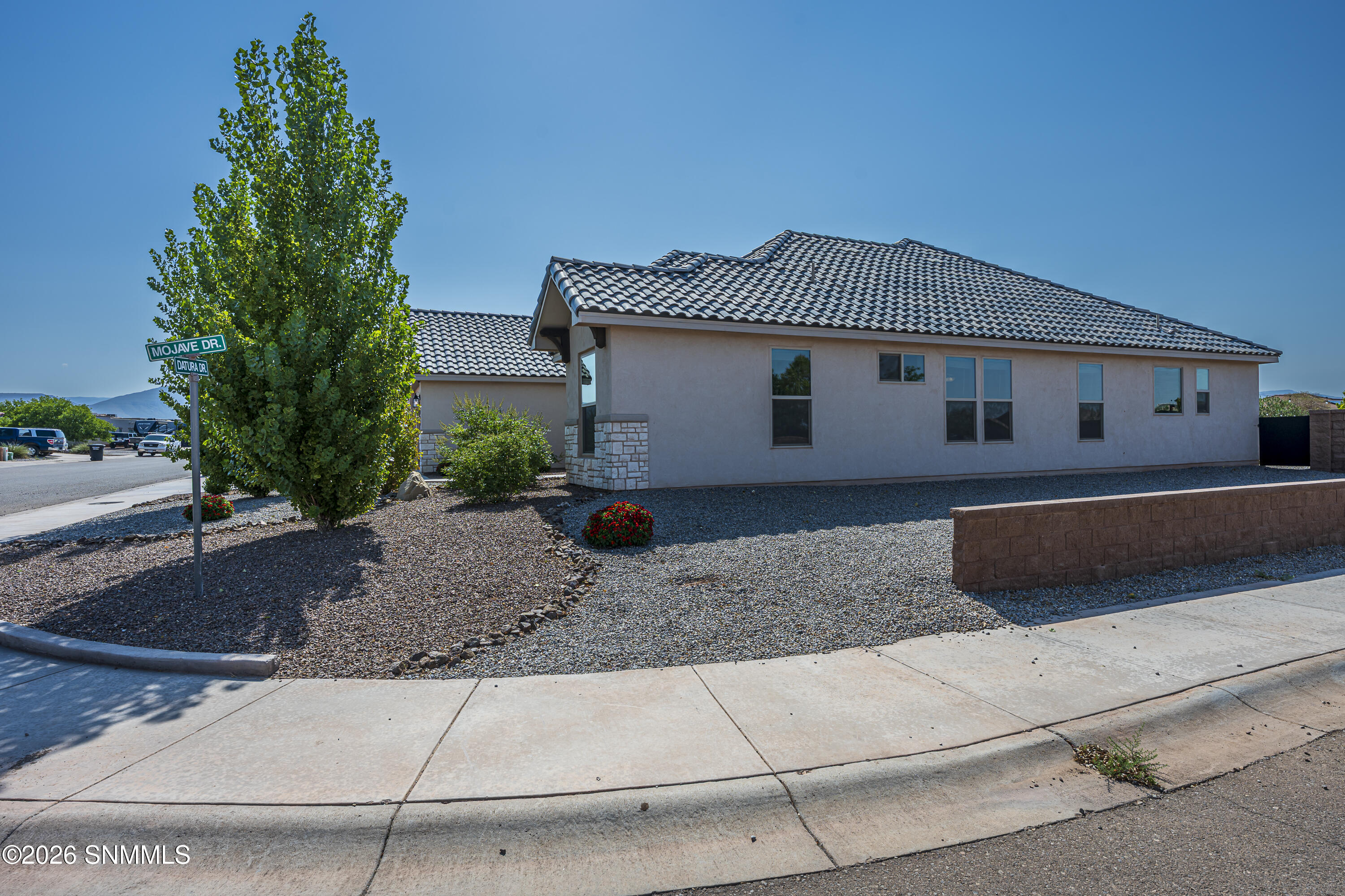 995 Datura Drive Property Photo 5