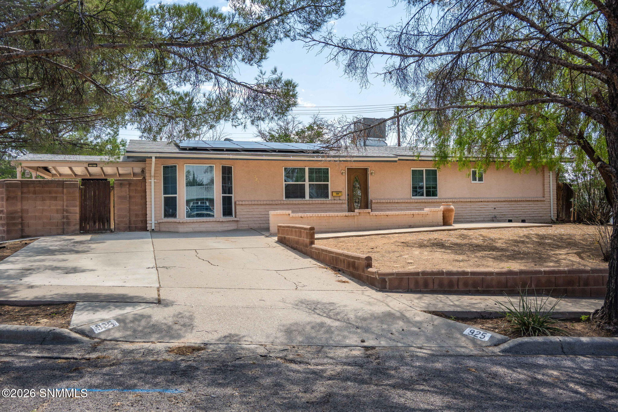 925 Delta Drive Property Photo 3