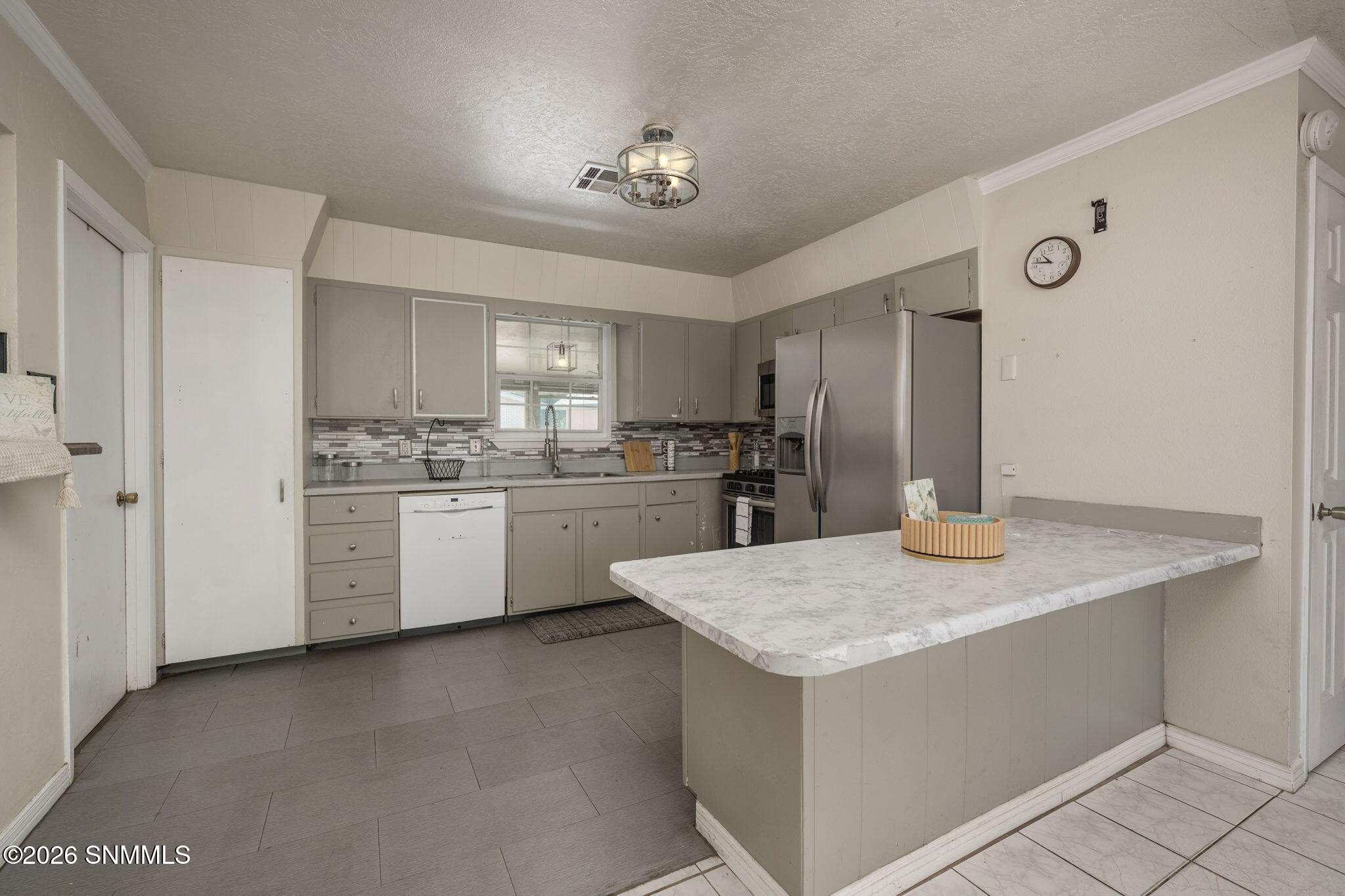 925 Delta Drive Property Photo 8