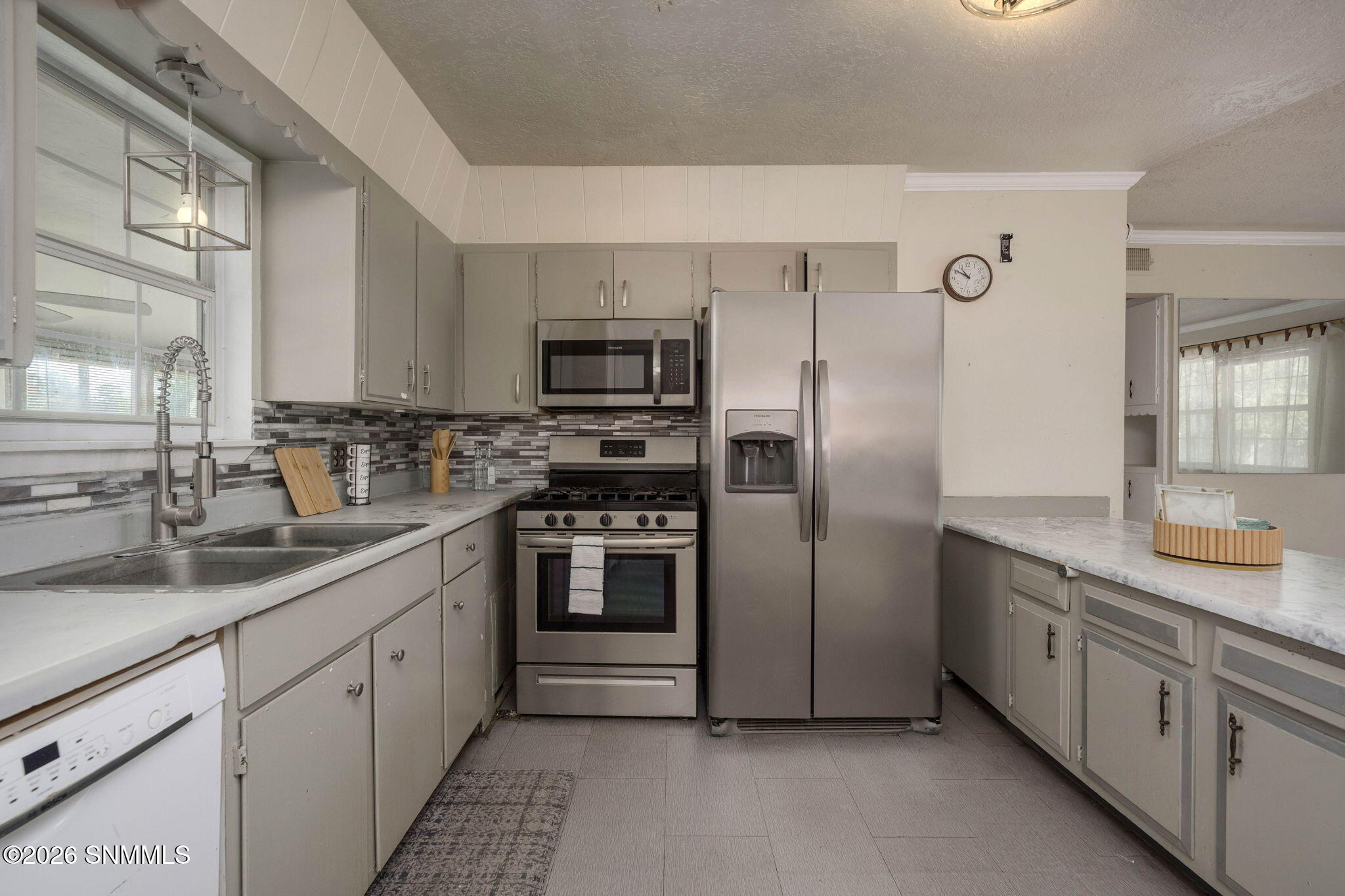 925 Delta Drive Property Photo 10
