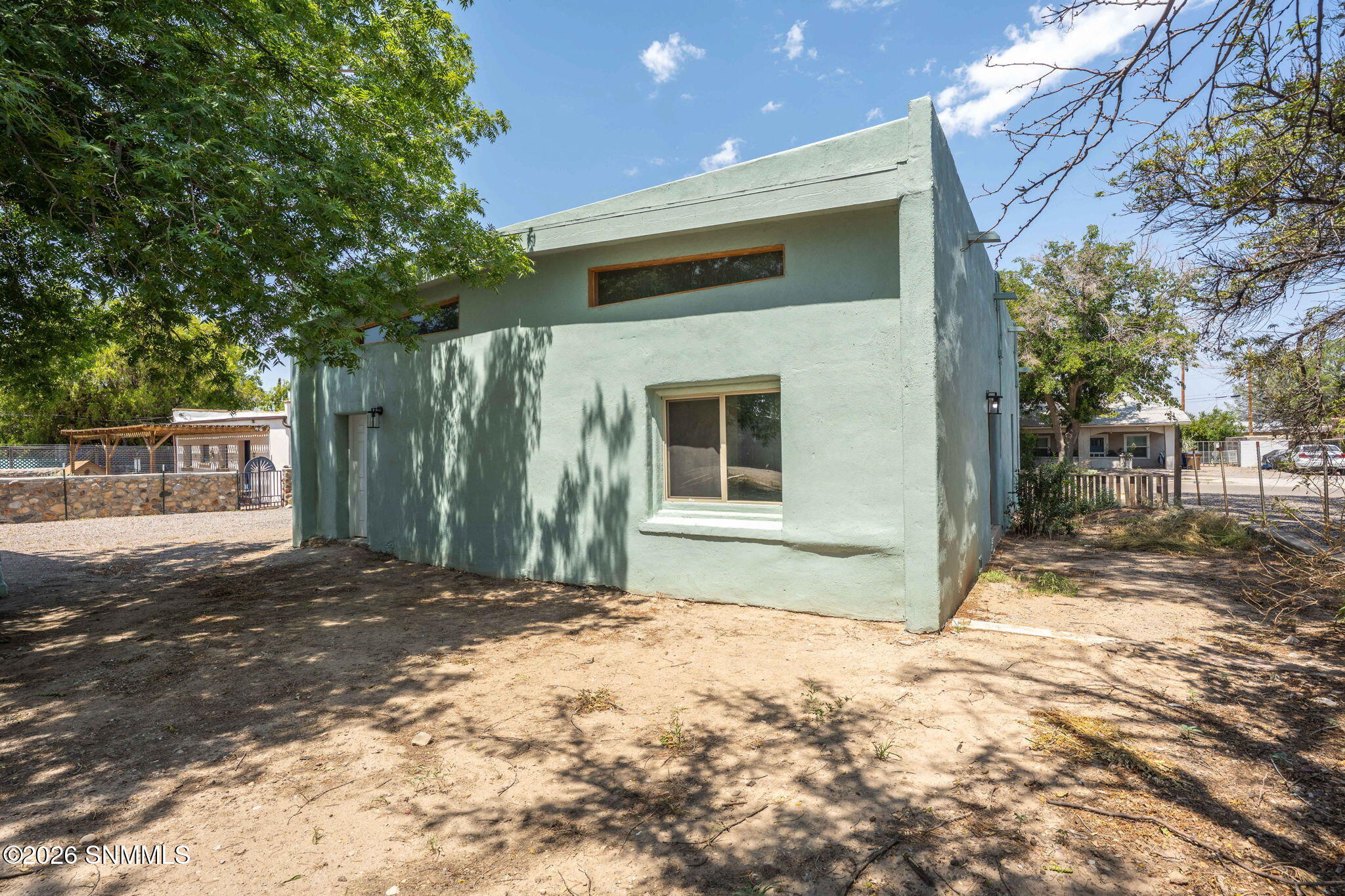 215 W Greening Avenue Property Photo 40