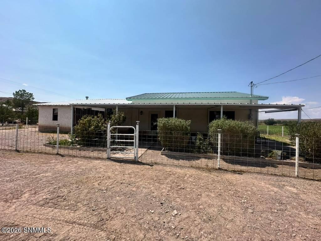 143 Las Palomas Canyon Road Property Photo 4