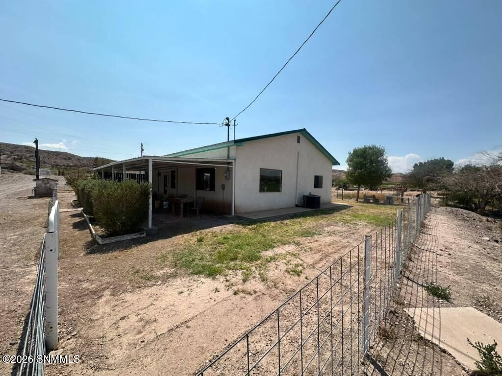 143 Las Palomas Canyon Road Property Photo 6