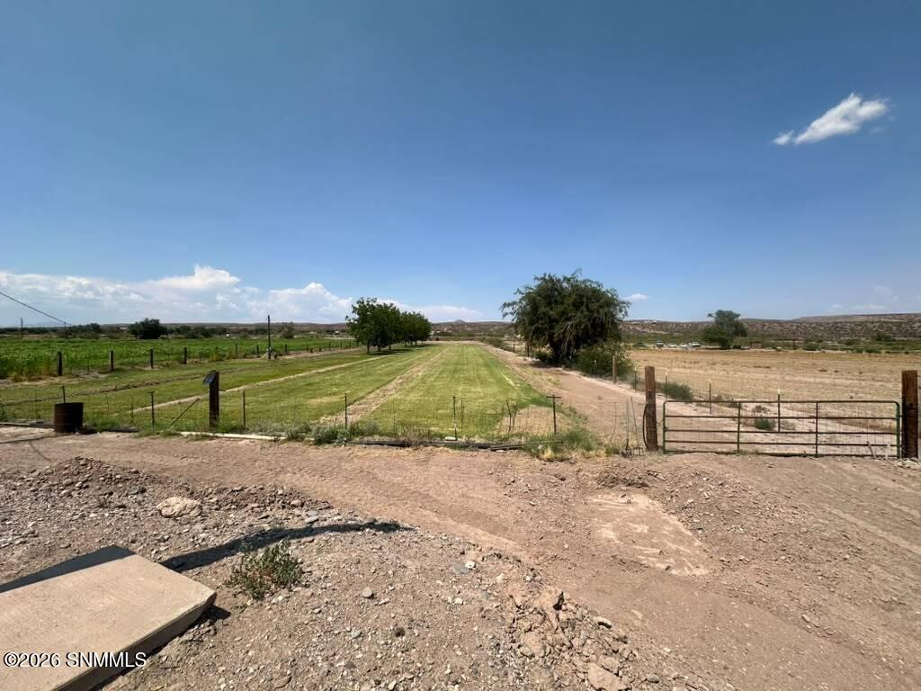 143 Las Palomas Canyon Road Property Photo 11