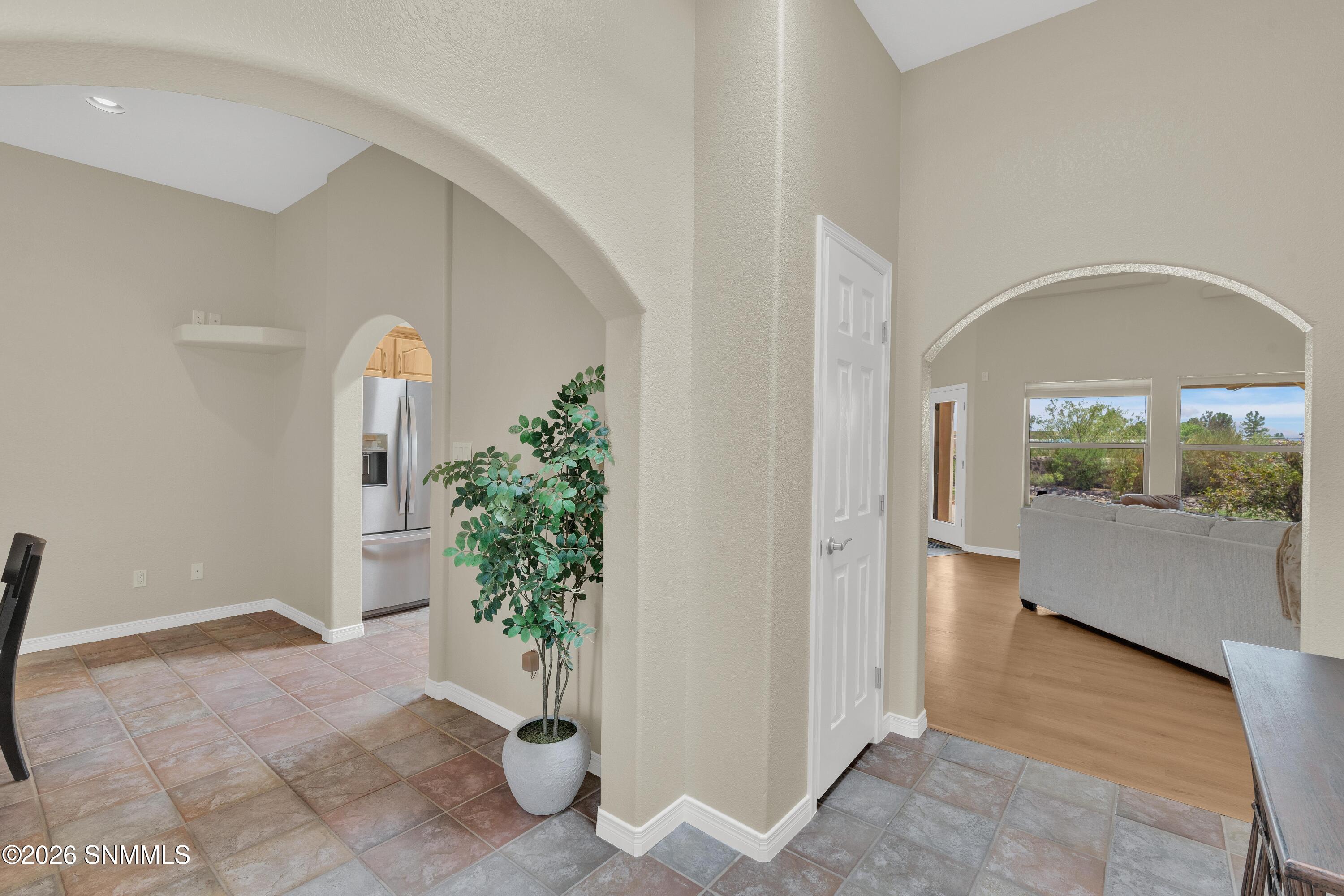 3903 Stoneybrook Circle Property Photo 5