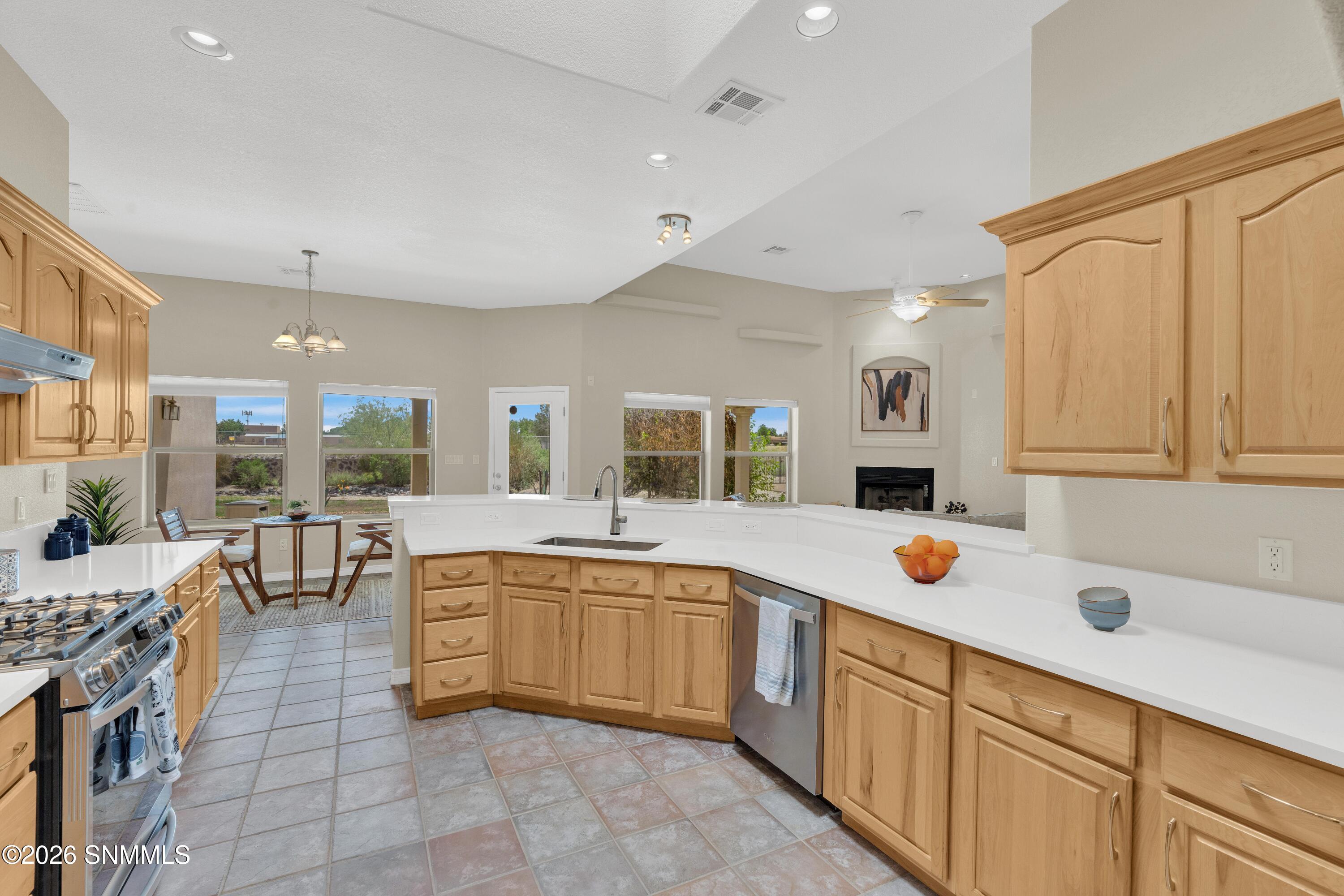3903 Stoneybrook Circle Property Photo 8