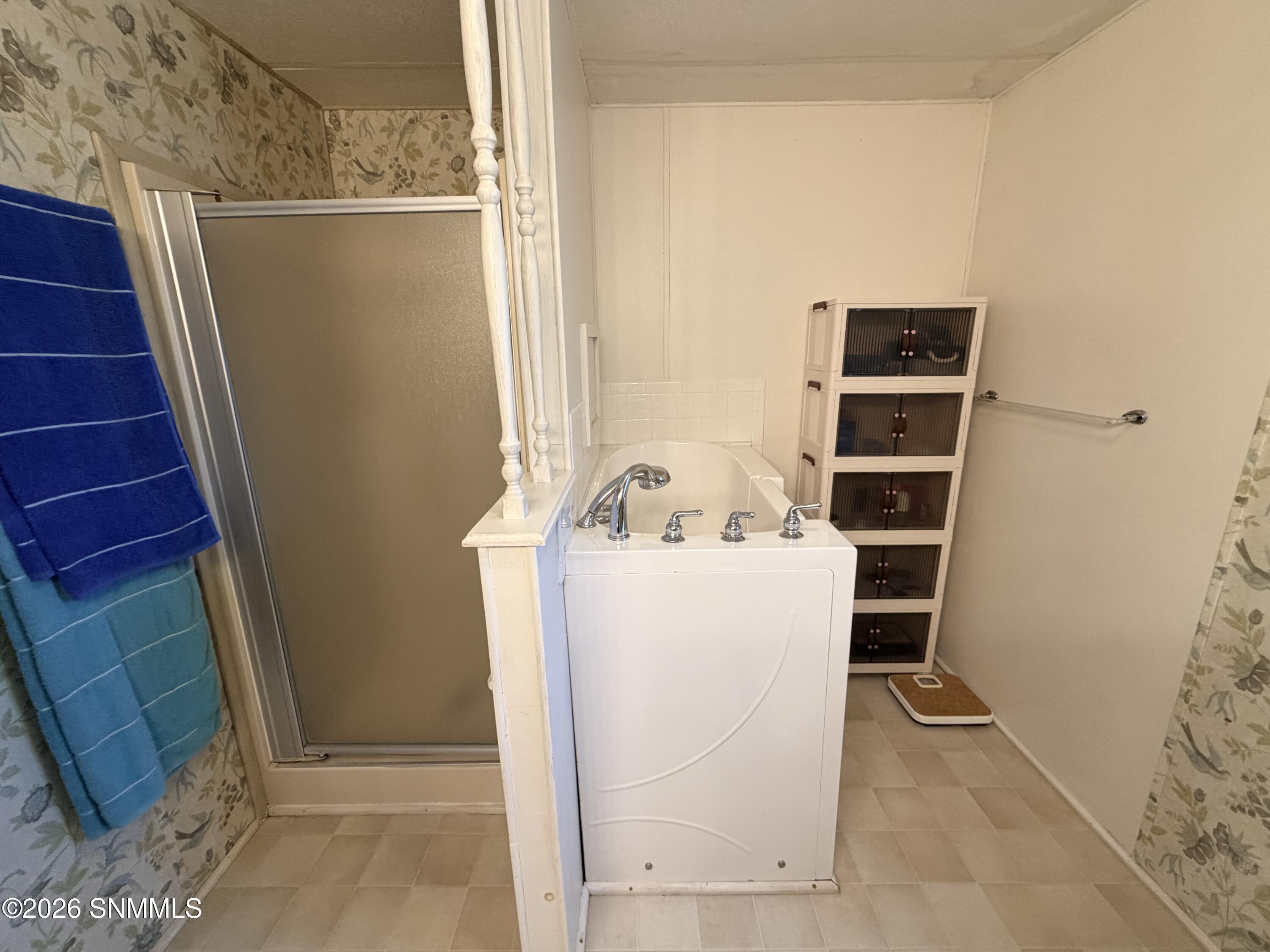9 Queens Lane Property Photo 27
