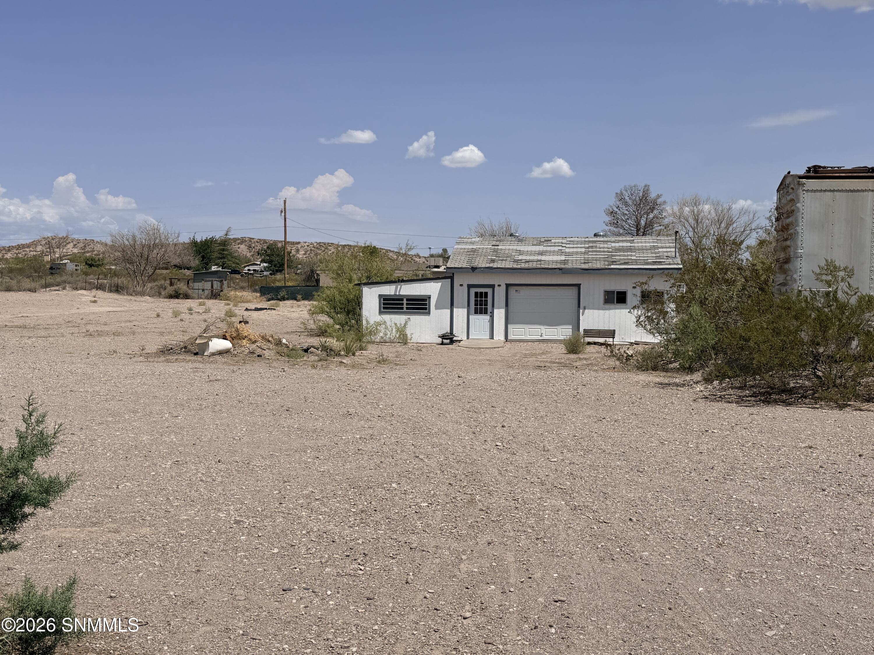 9 Queens Lane Property Photo 45