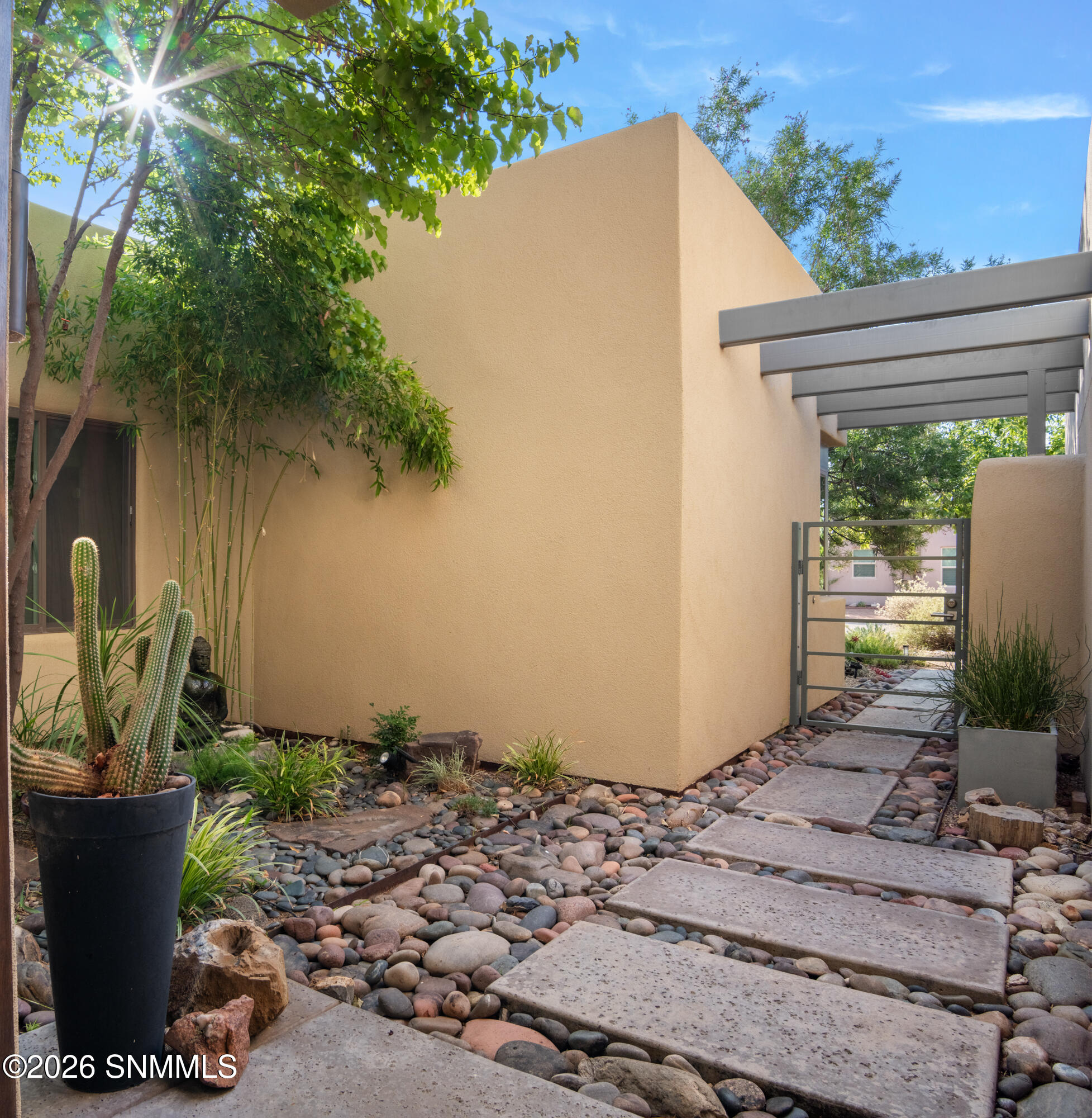 1910 Calle Pacana Property Photo 6