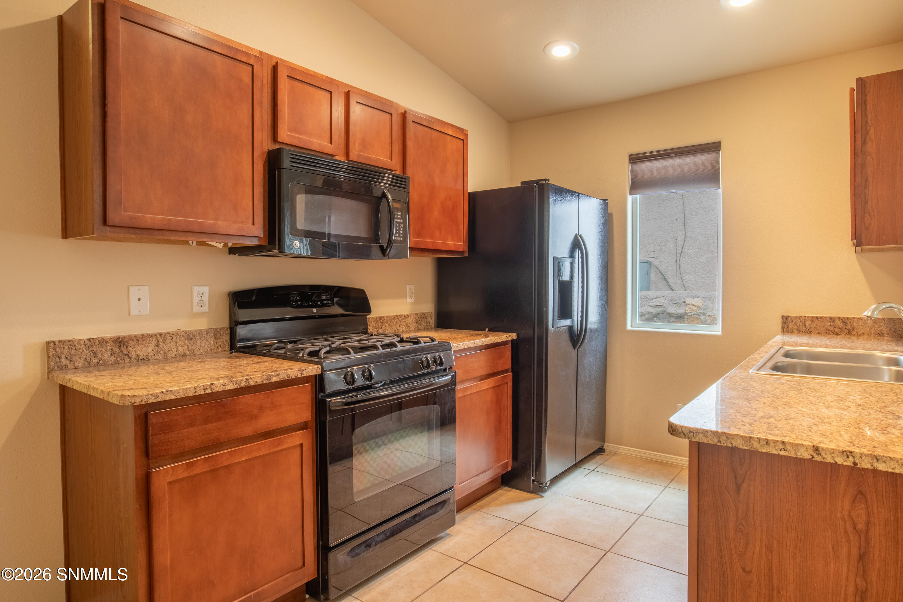 5124 Kensington Way Property Photo 9