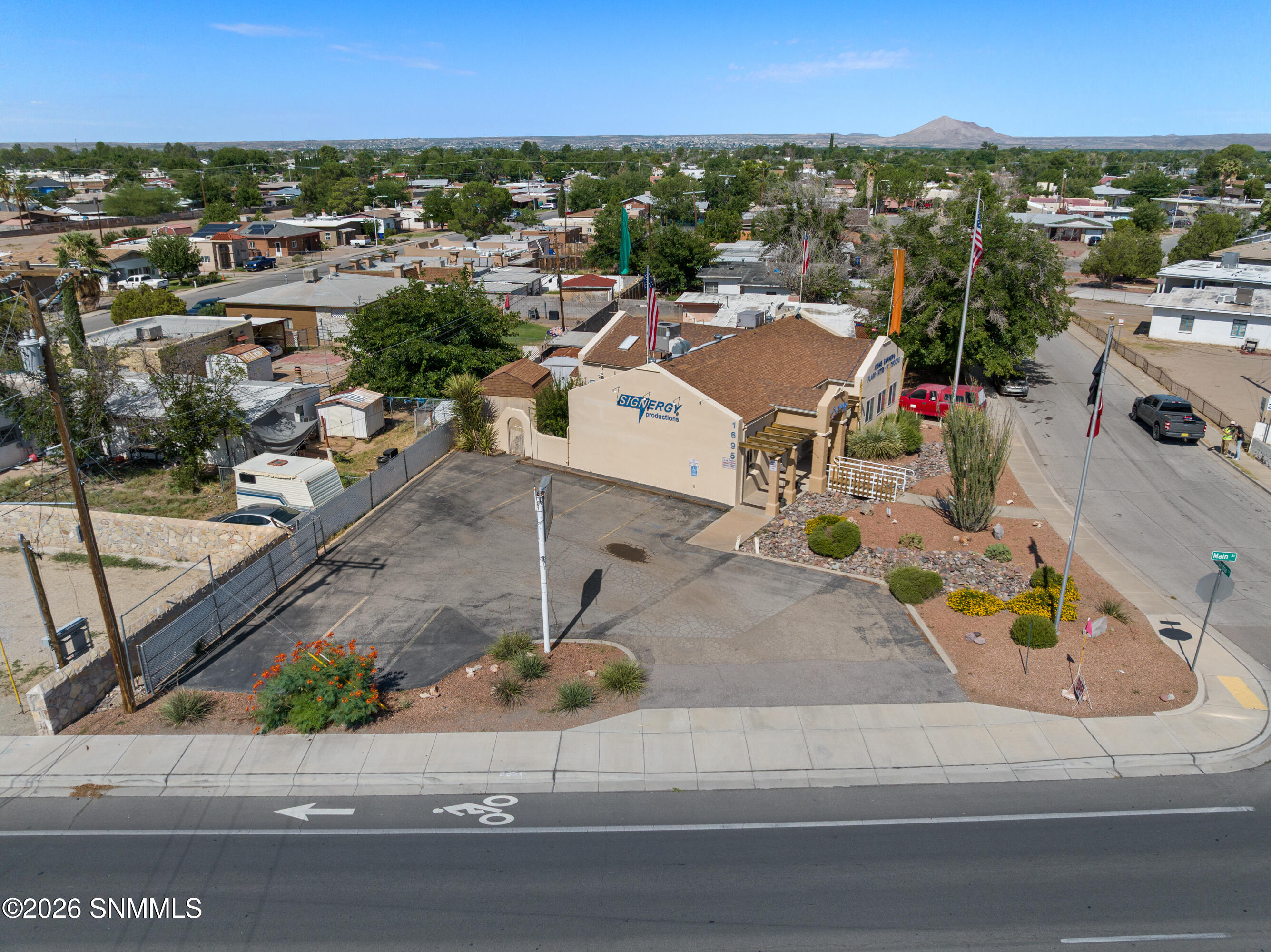 1695 N Main Street Property Photo 1