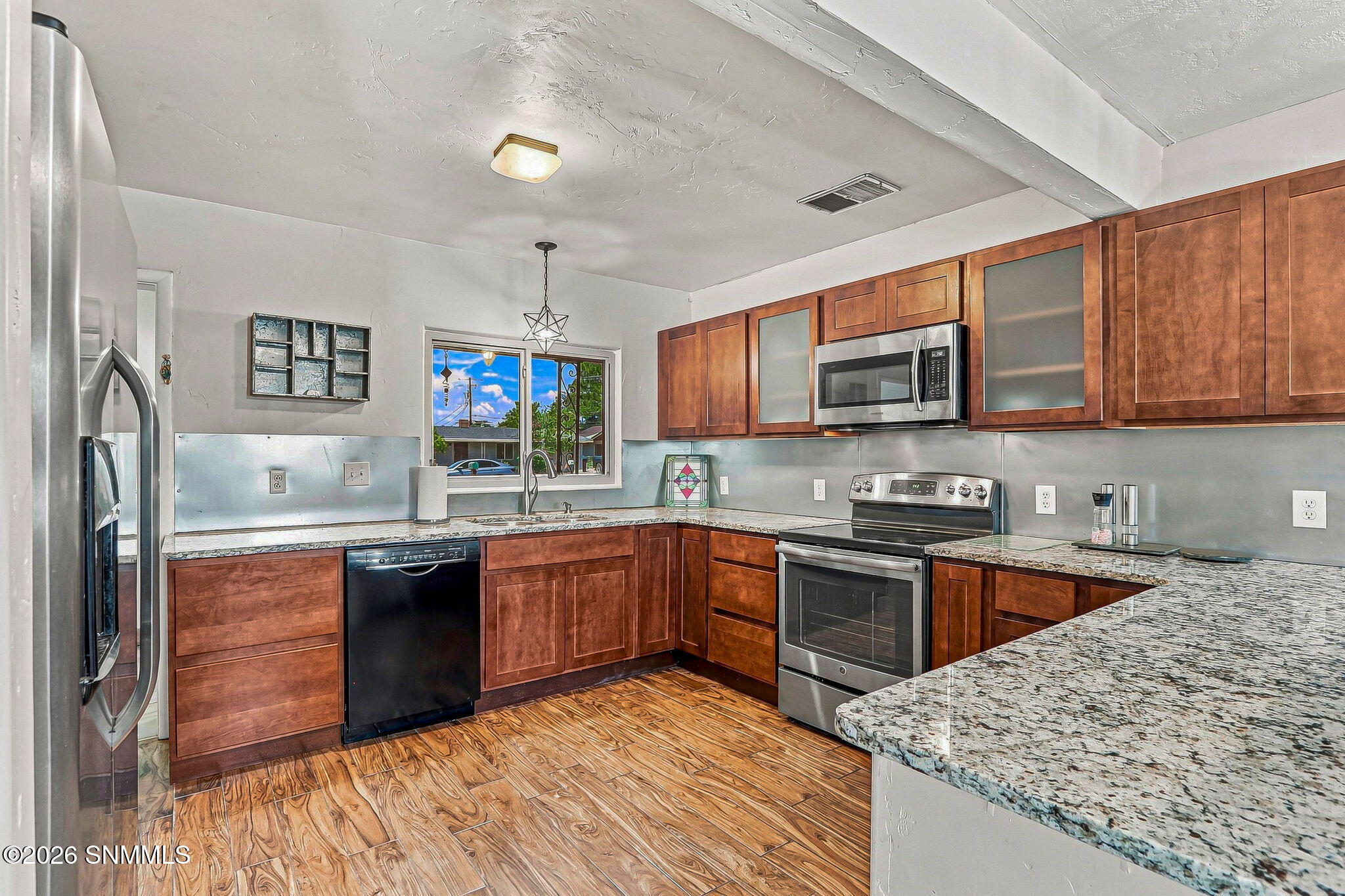 450 Milton Avenue Property Photo 6
