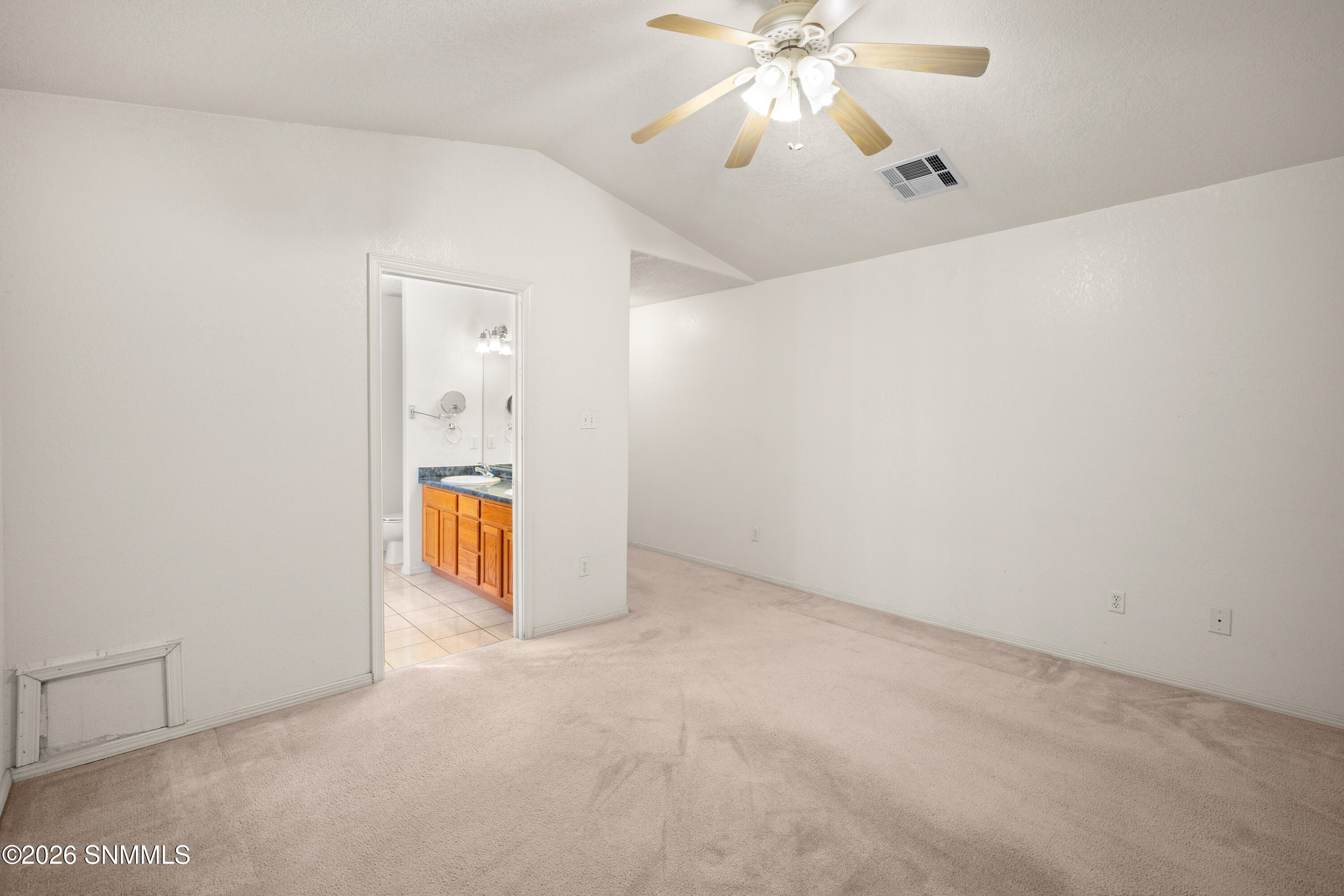 2123 Benton Avenue Property Photo 15