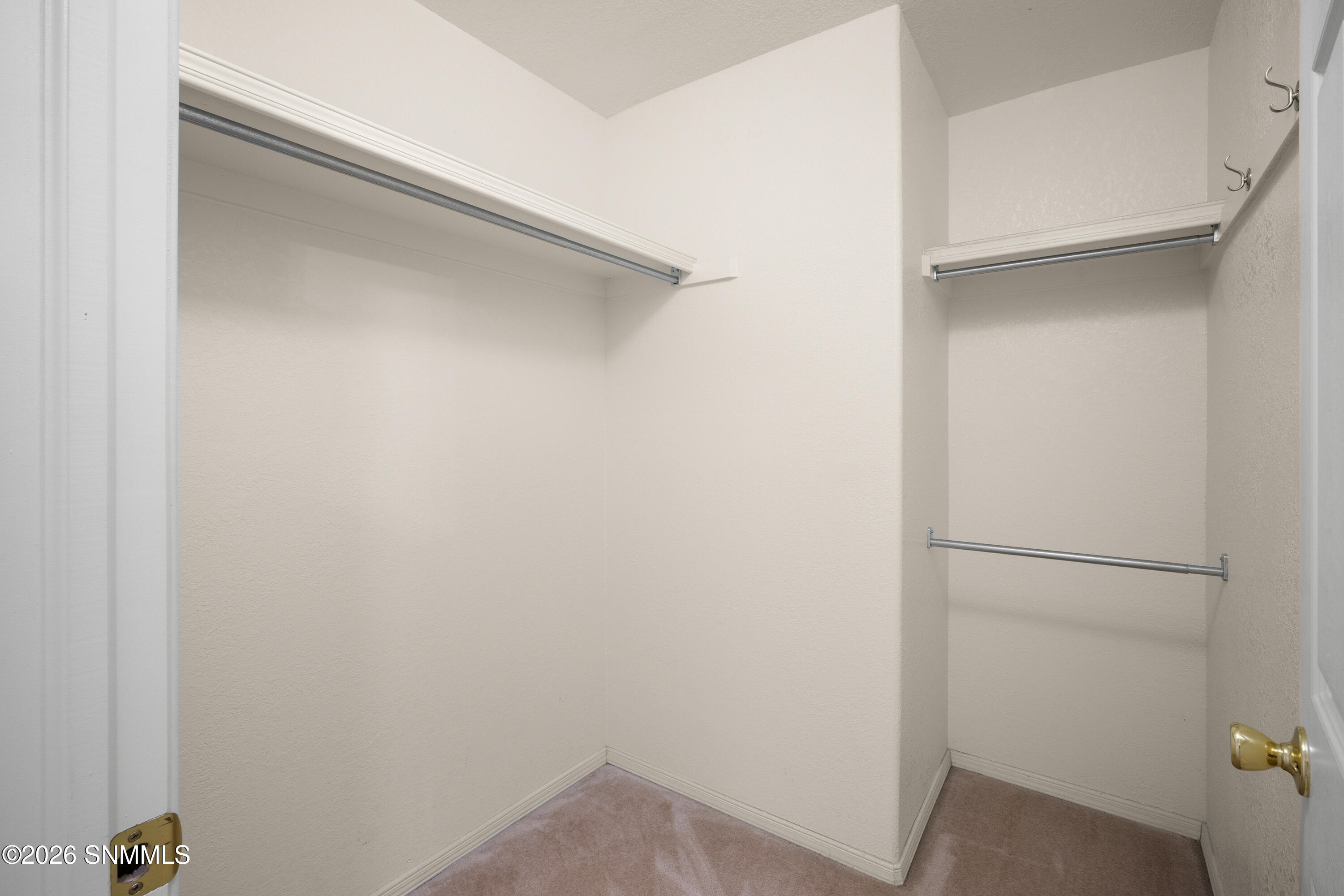 2123 Benton Avenue Property Photo 16