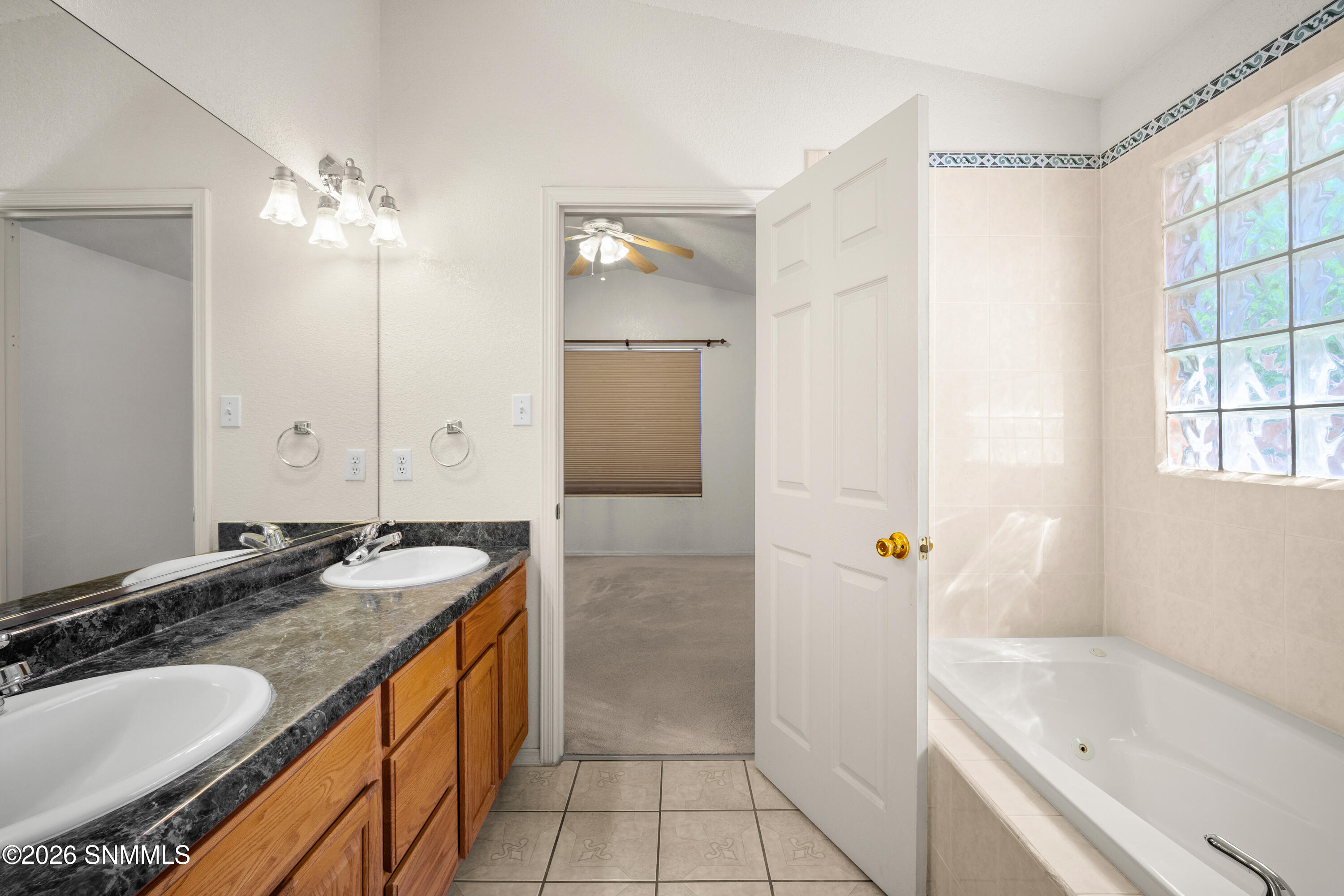 2123 Benton Avenue Property Photo 17