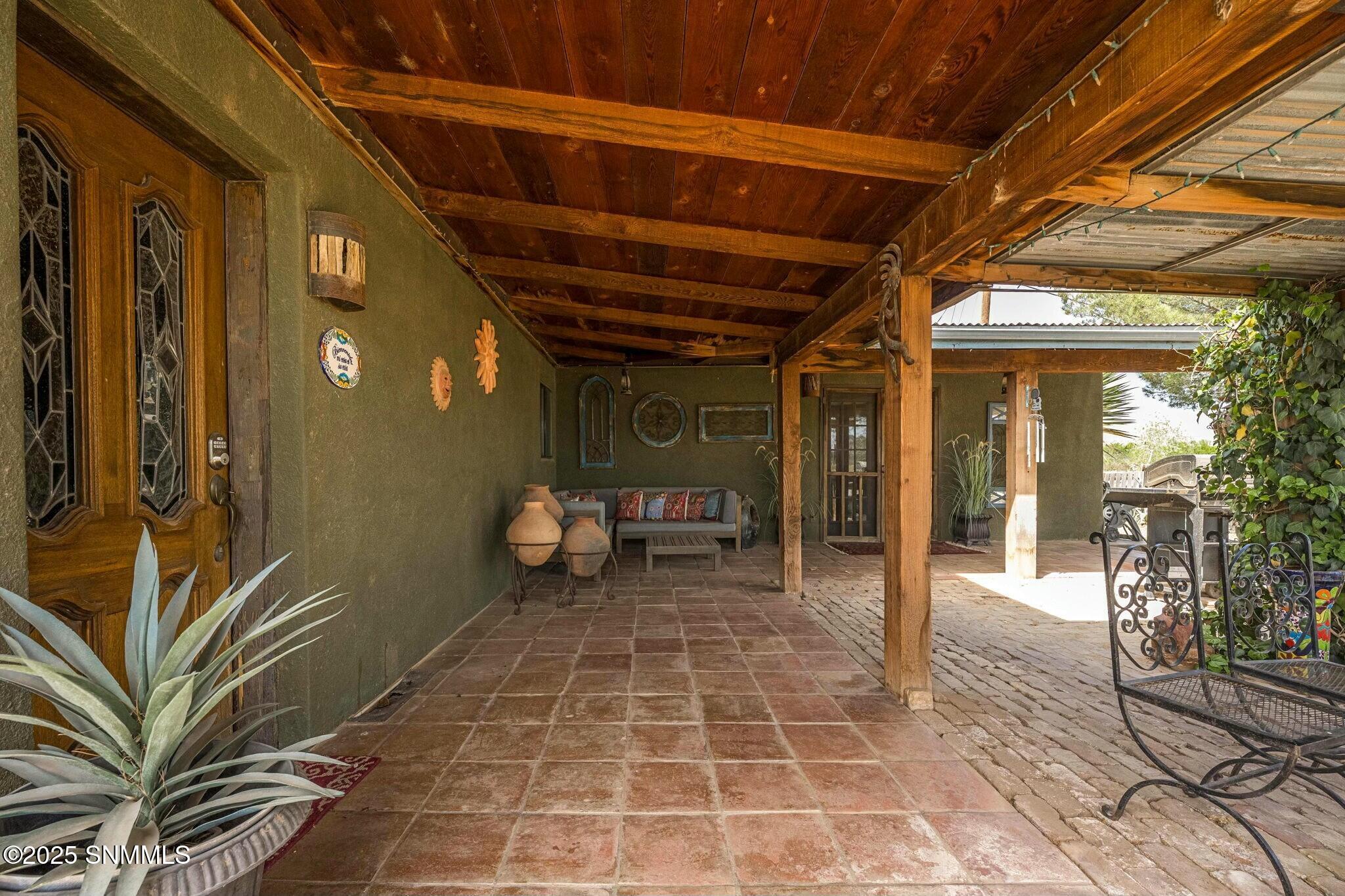 1911 Trails End Road Property Photo 10