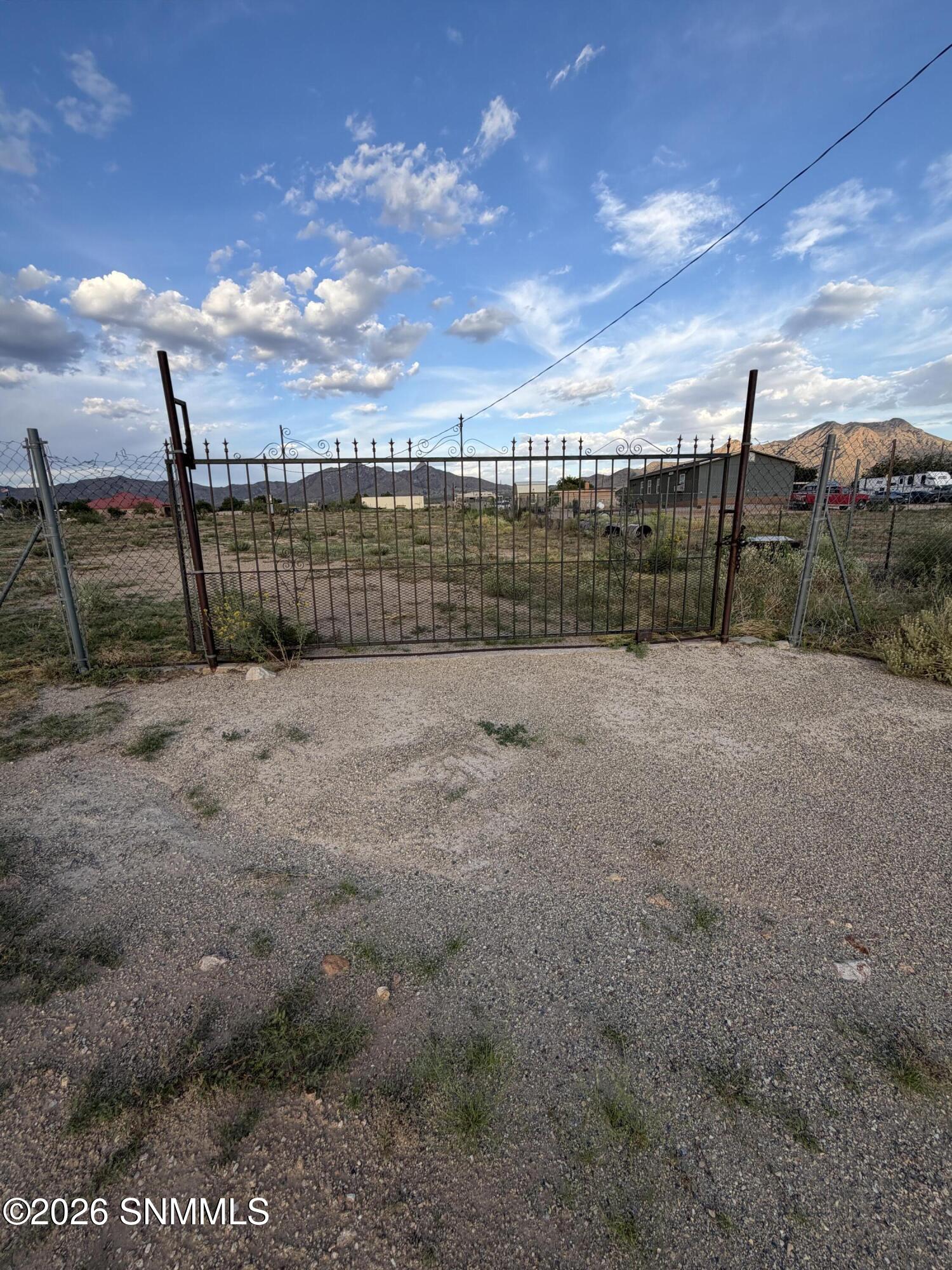 6693 Jack Rabbit Road Property Photo 3