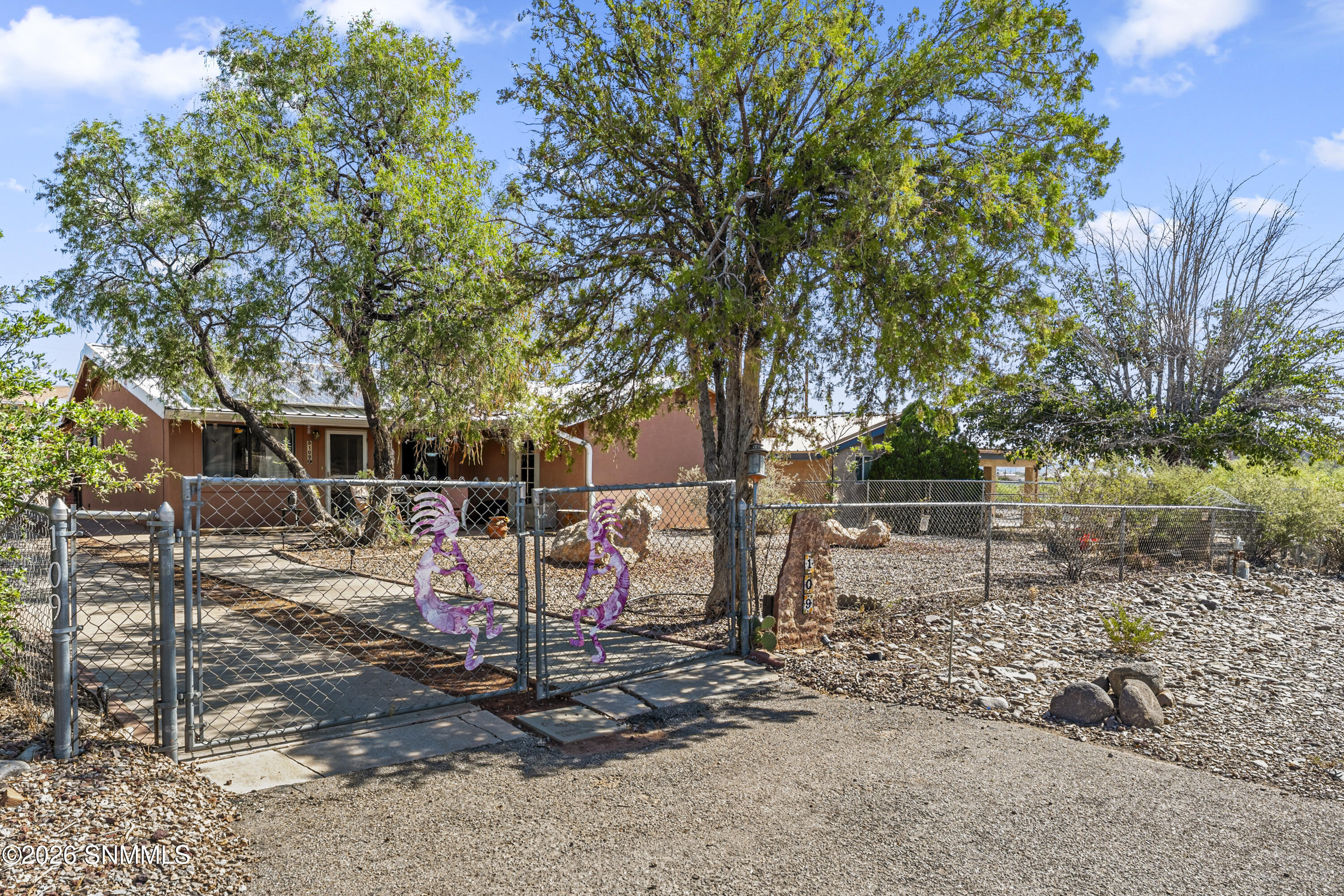 109 Huron Drive Property Photo 3