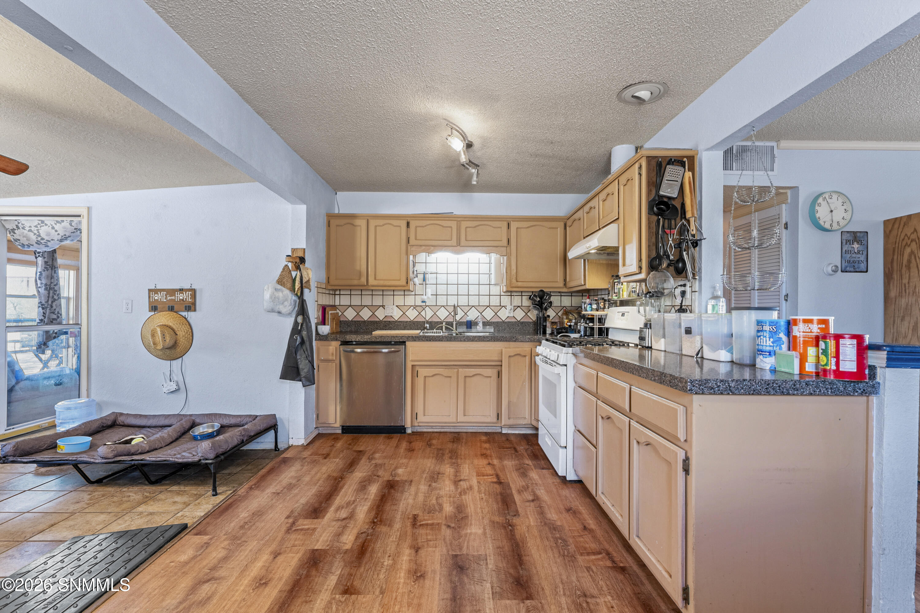 109 Huron Drive Property Photo 12