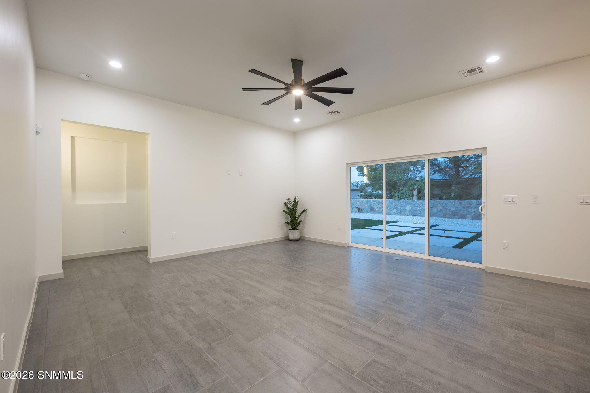 5634 Prairie Falcon Property Photo 8