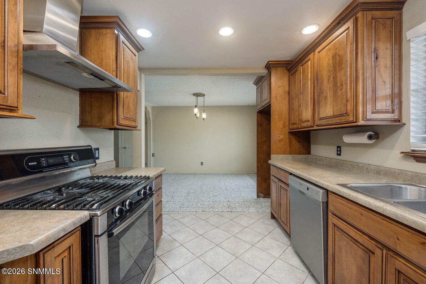 1930 Rosedale Drive Property Photo 6