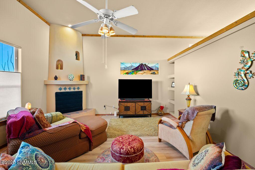 2272 Sunrise Point Road Property Photo 15