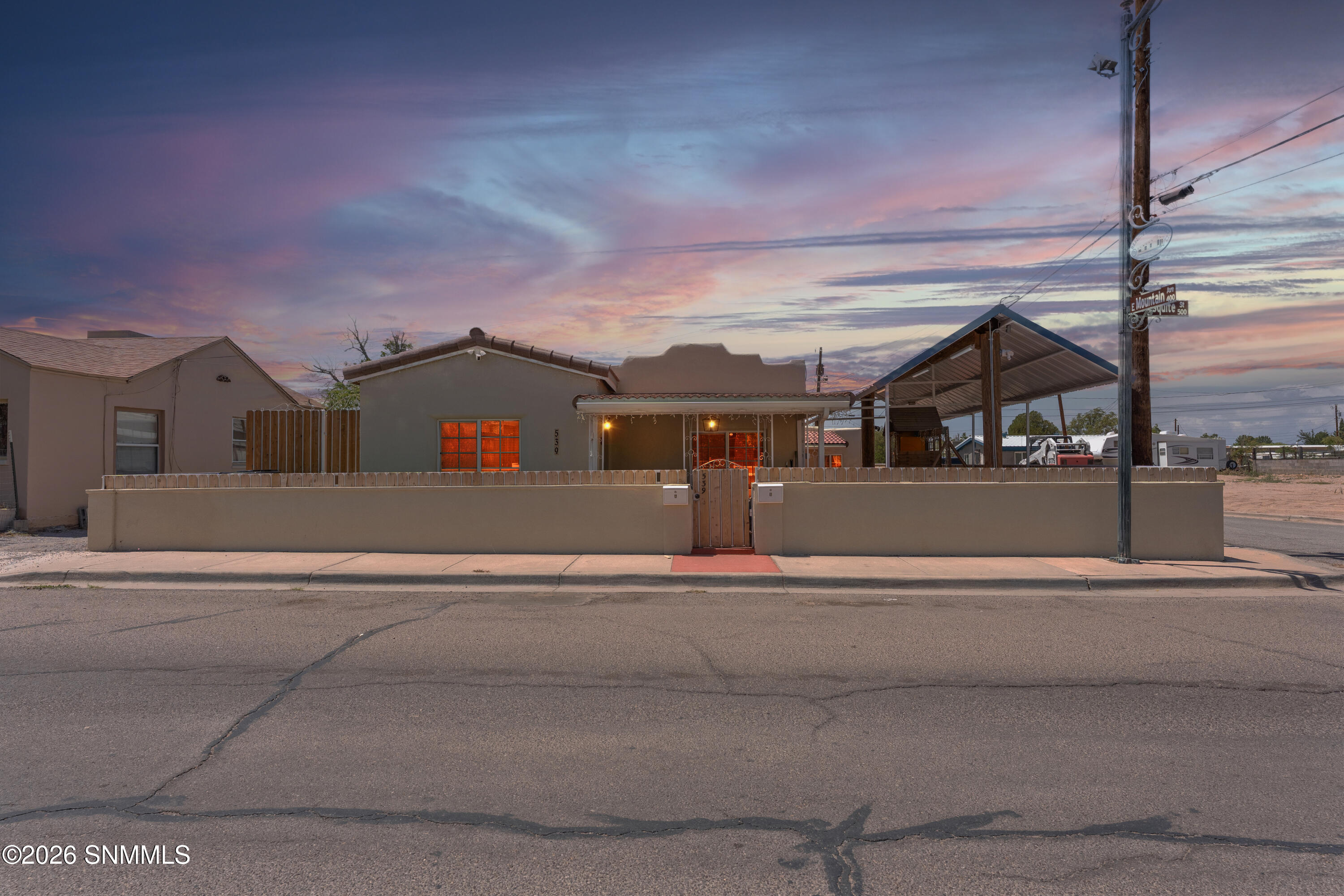 539 N Mesquite APT 1 & 2 Property Photo 1
