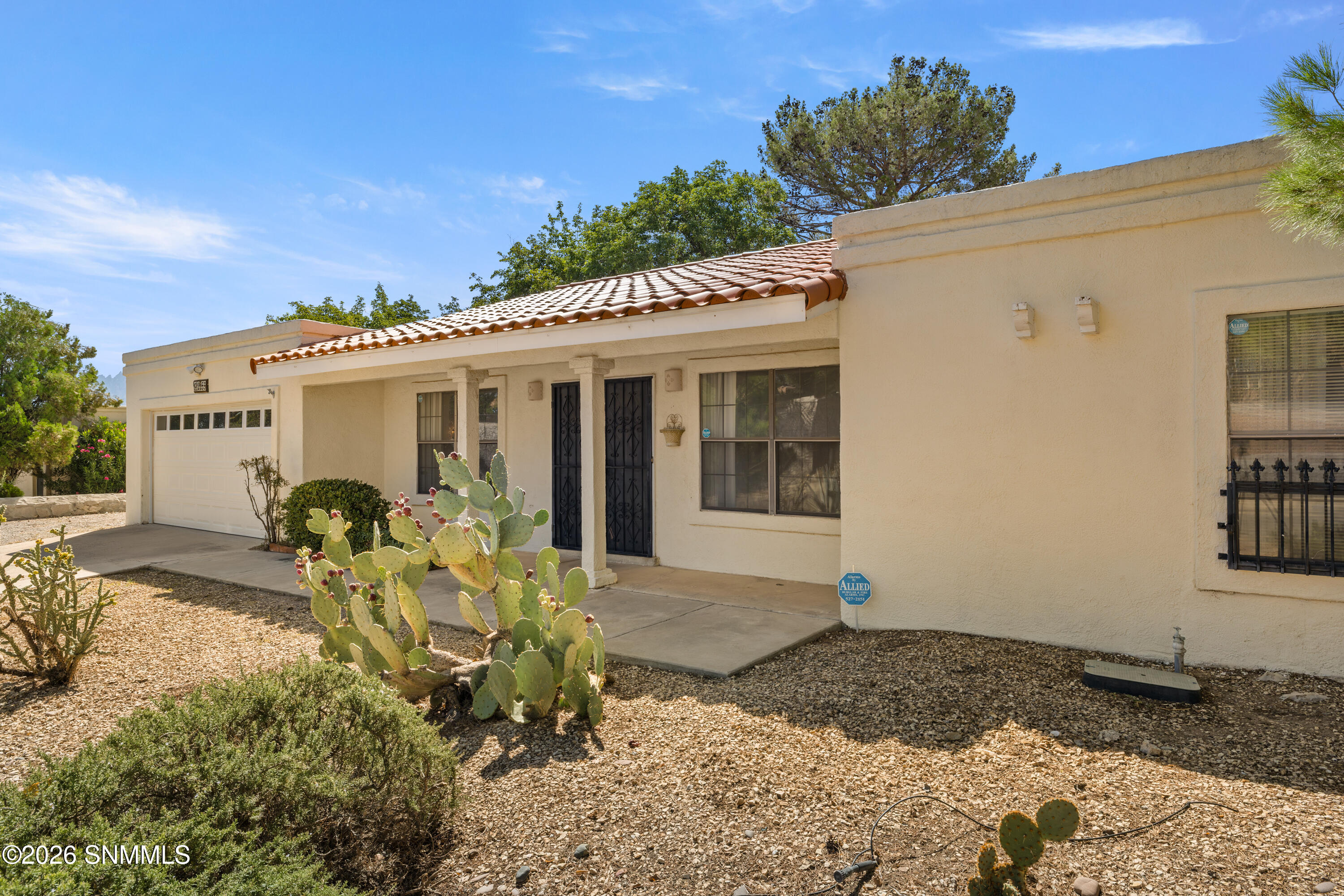 2253 Cimarron Drive Property Photo 2
