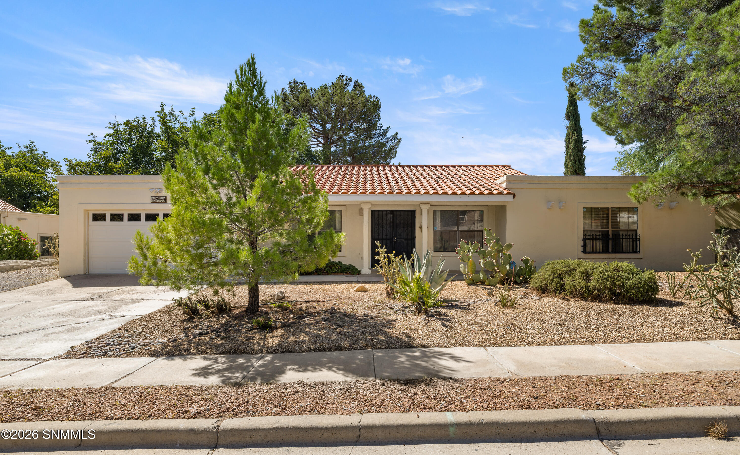 2253 Cimarron Drive Property Photo 4