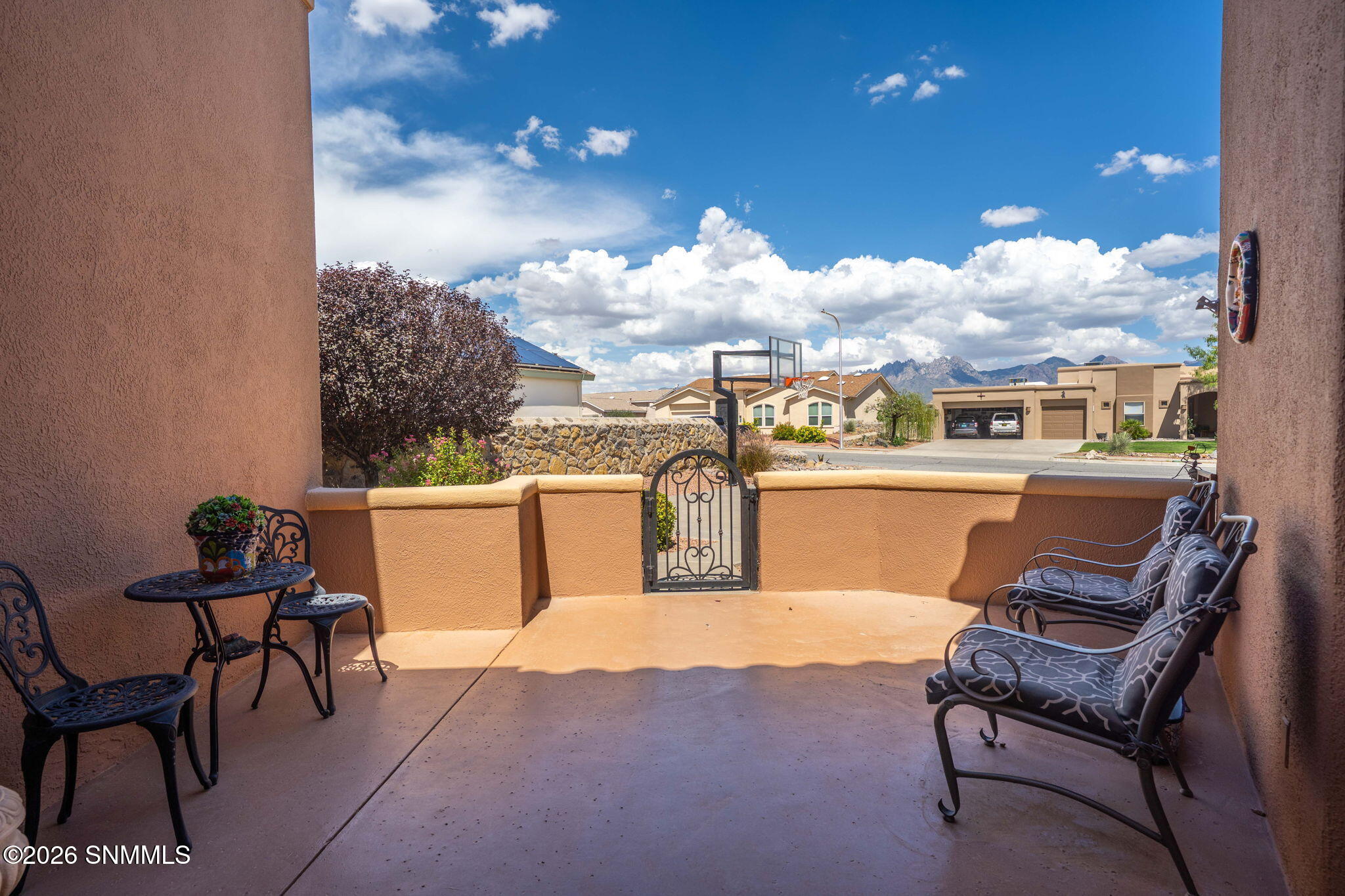 682 Stone Canyon Drive Property Photo 6