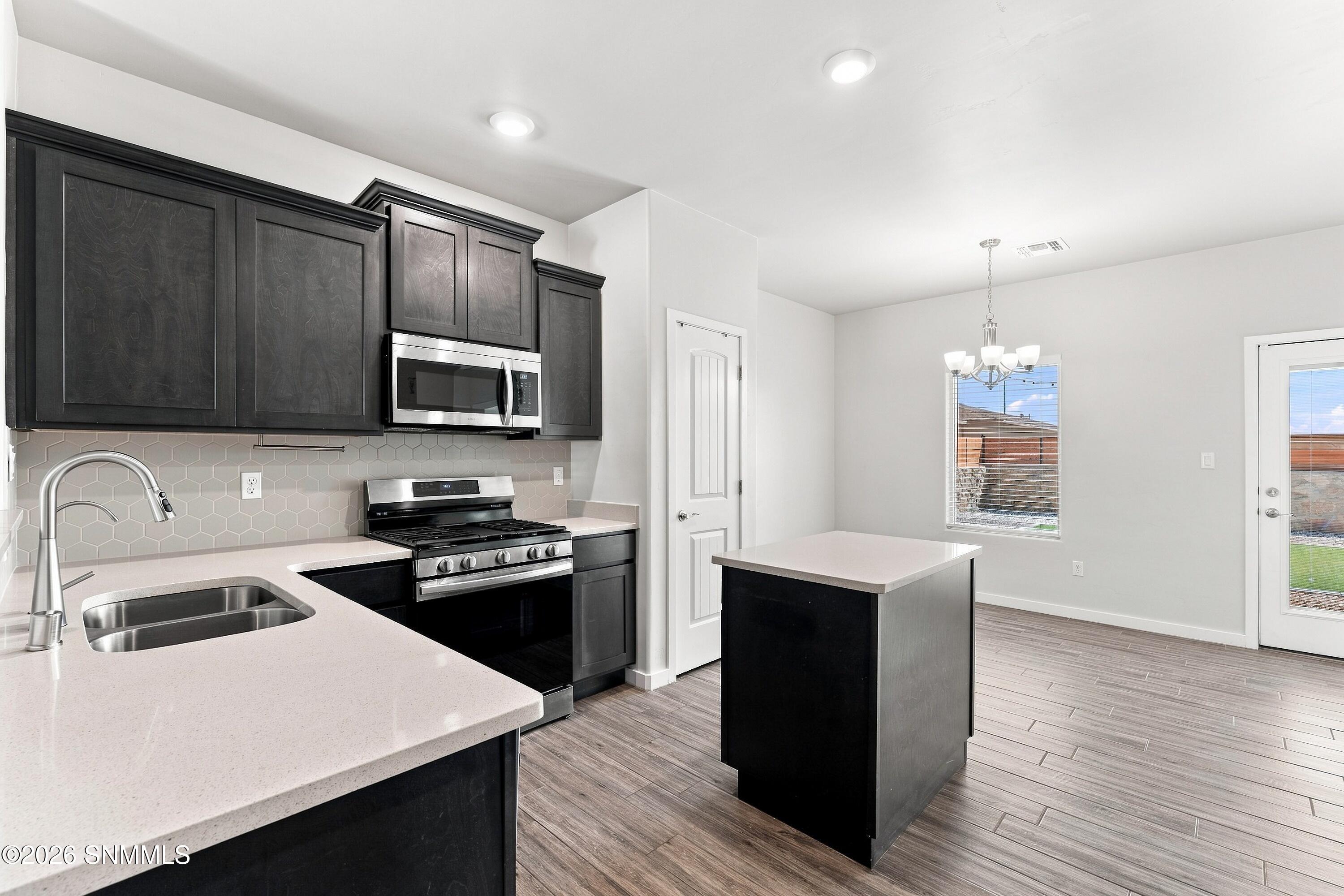 6914 Orinoco Street Property Photo 10