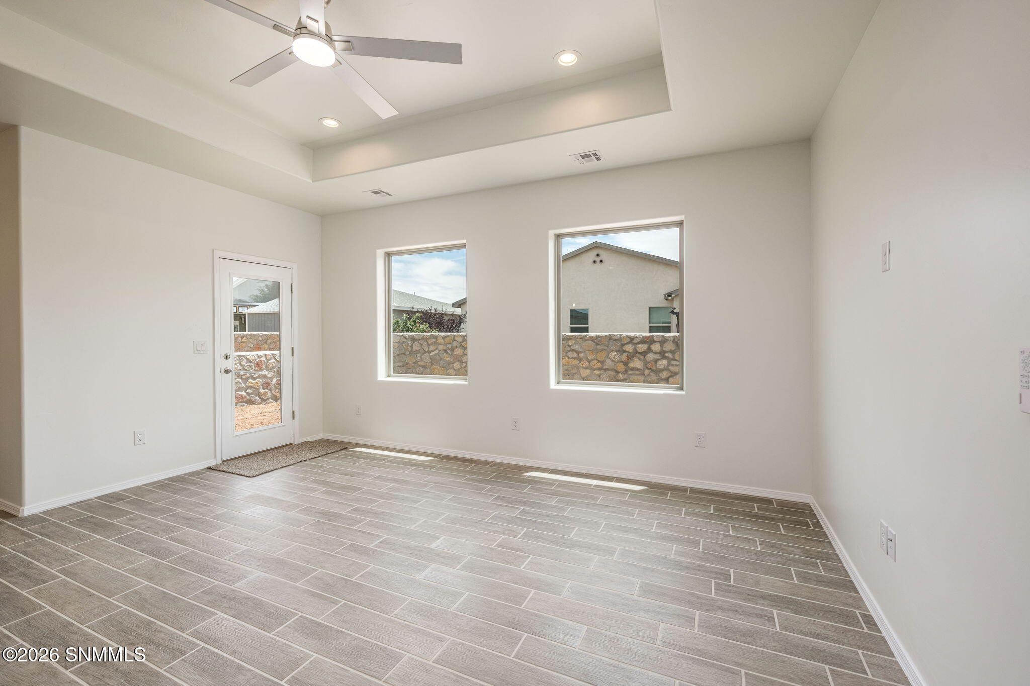 5922 Diaz Loop Property Photo 7